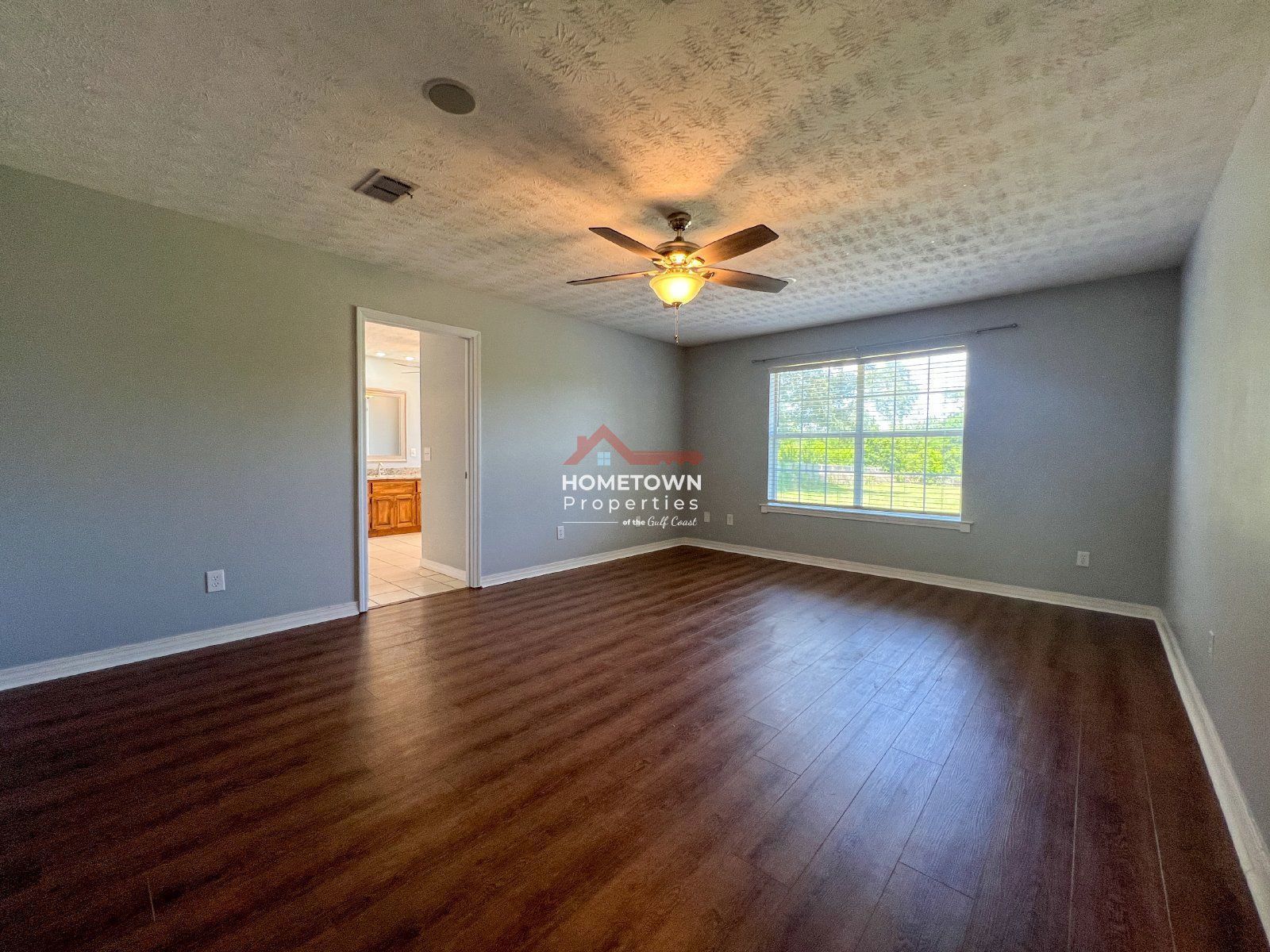Spacious 3-Bed, 2-Bath Home on Wymart Road with Office and Sunroom property image