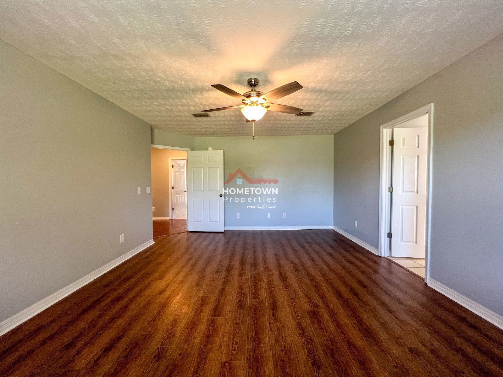 Spacious 3-Bed, 2-Bath Home on Wymart Road with Office and Sunroom property image
