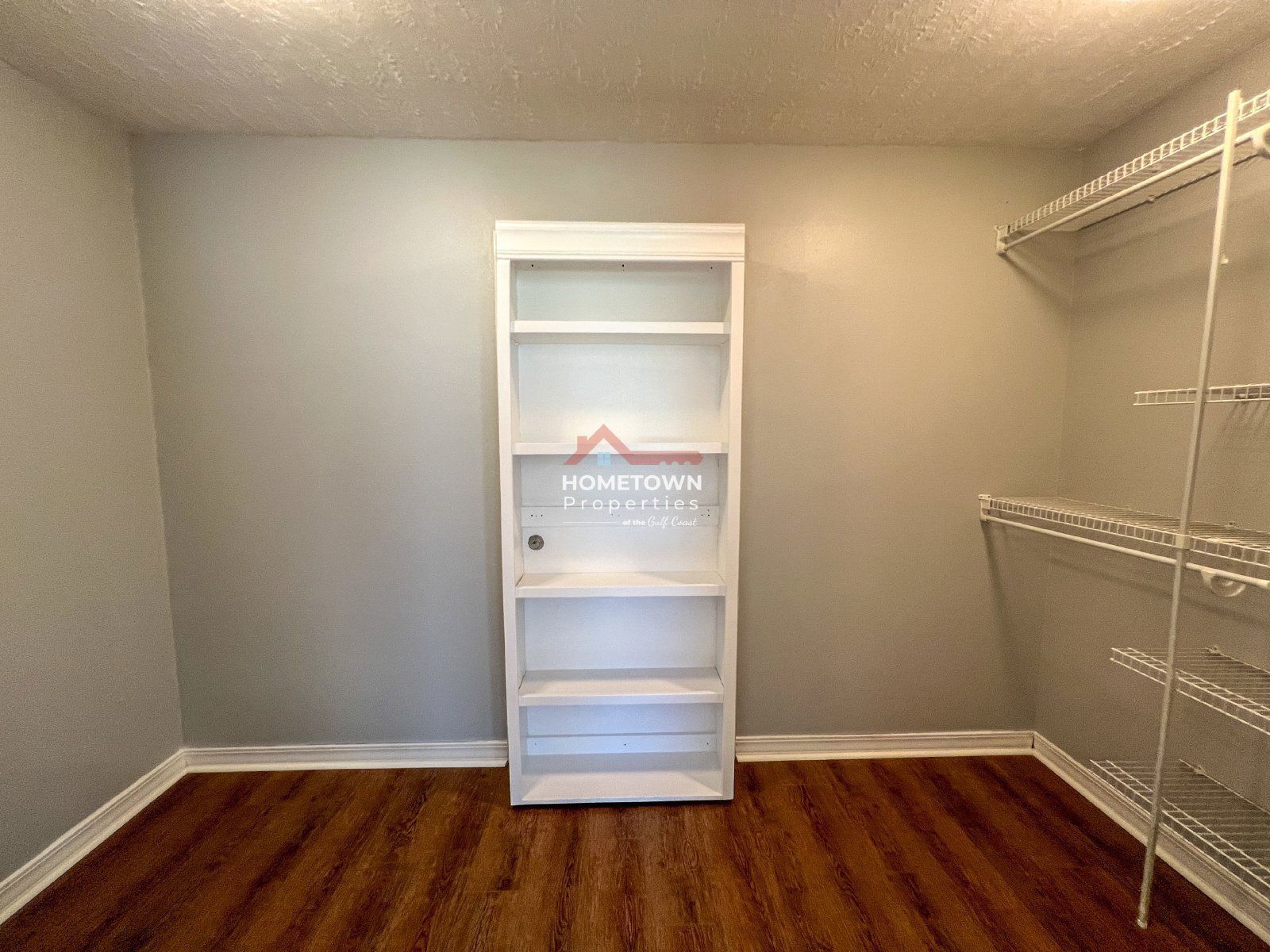 Spacious 3-Bed, 2-Bath Home on Wymart Road with Office and Sunroom property image