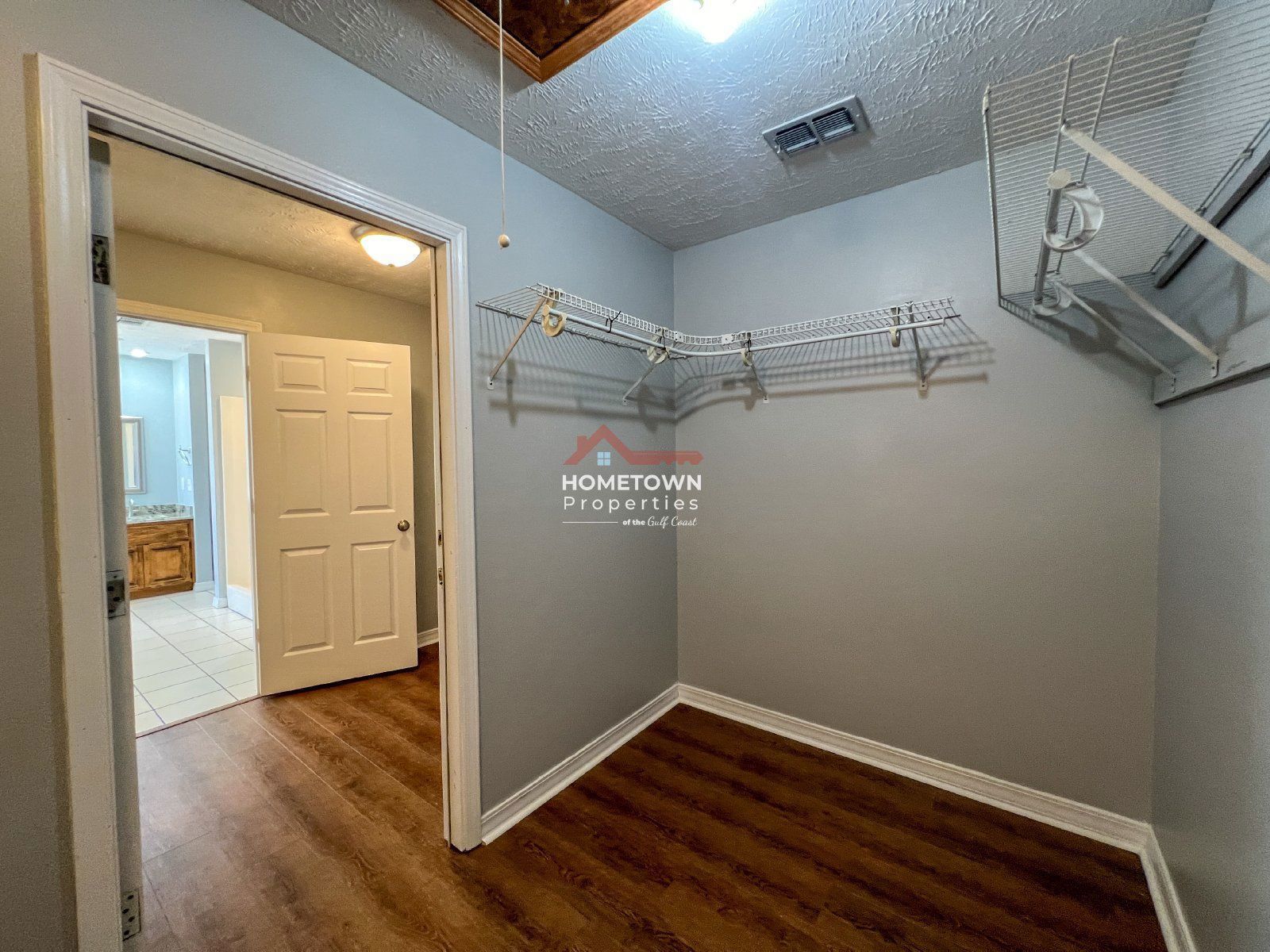 Spacious 3-Bed, 2-Bath Home on Wymart Road with Office and Sunroom property image
