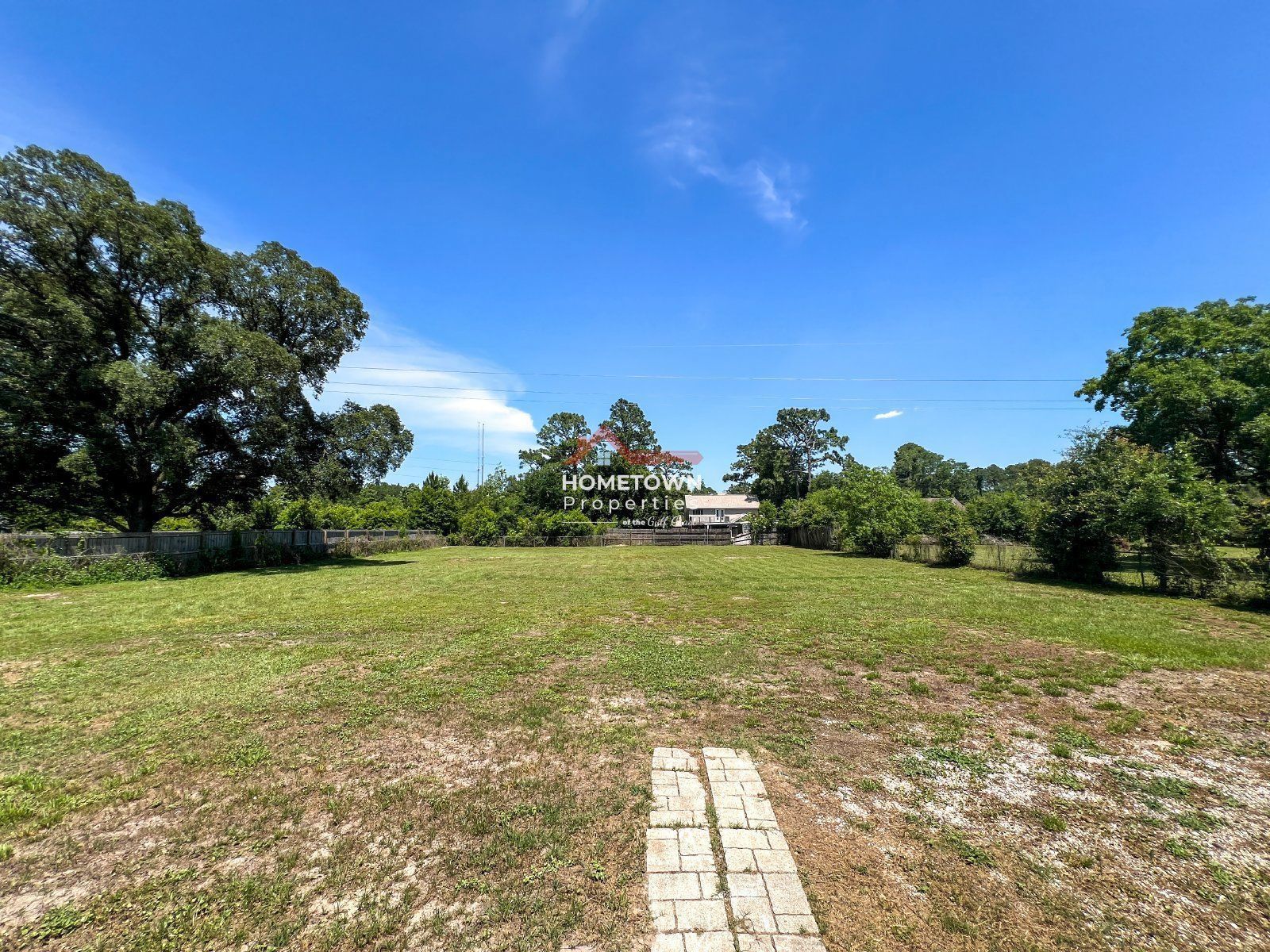 Spacious 3-Bed, 2-Bath Home on Wymart Road with Office and Sunroom property image
