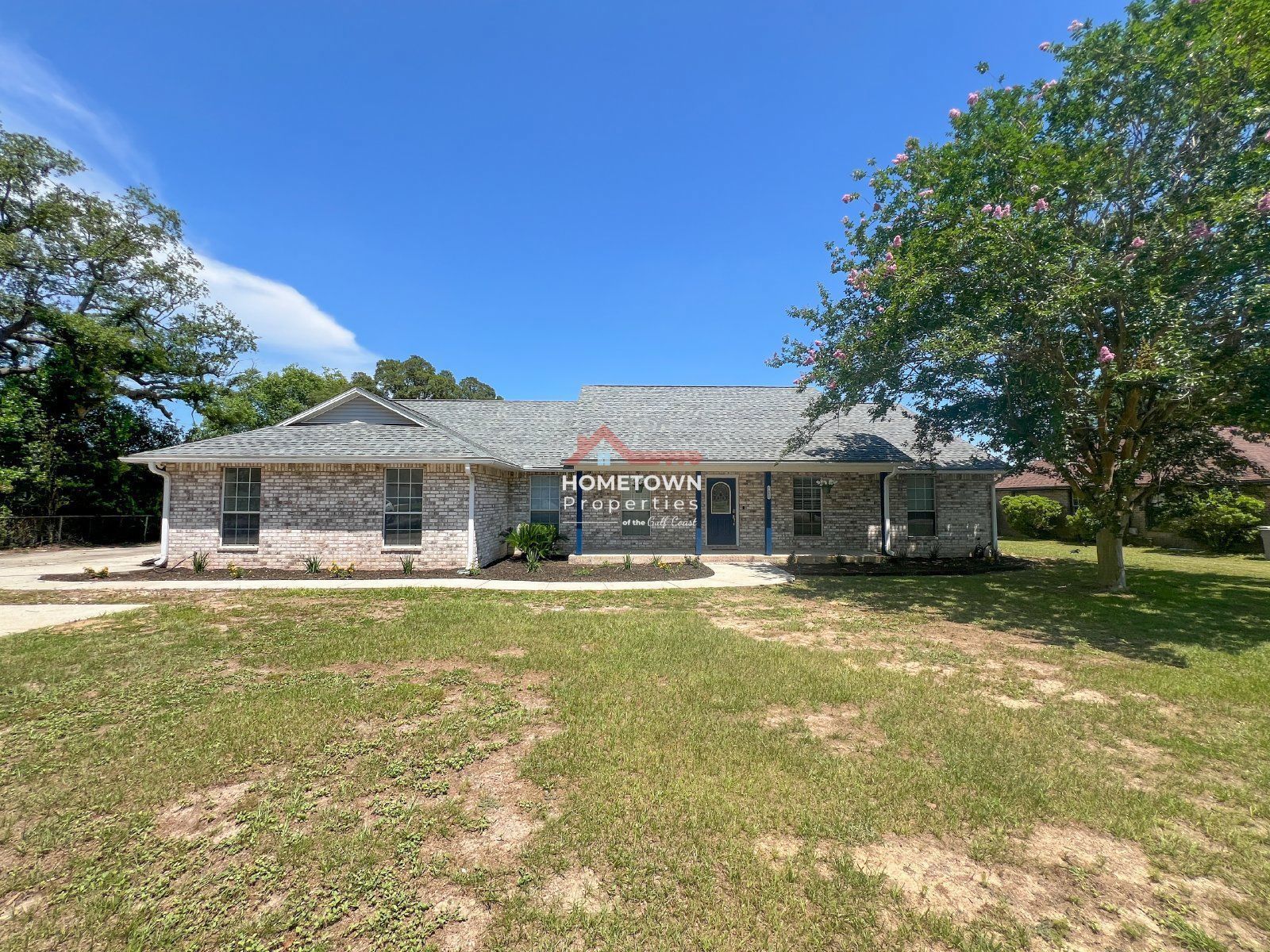 Spacious 3-Bed, 2-Bath Home on Wymart Road with Office and Sunroom property image