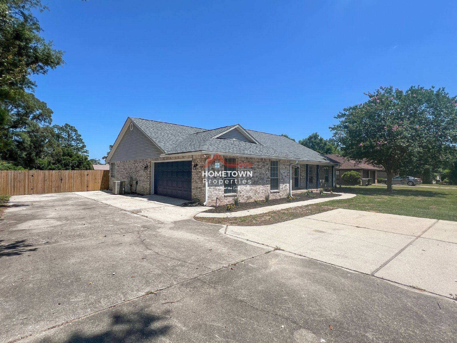 Spacious 3-Bed, 2-Bath Home on Wymart Road with Office and Sunroom property image