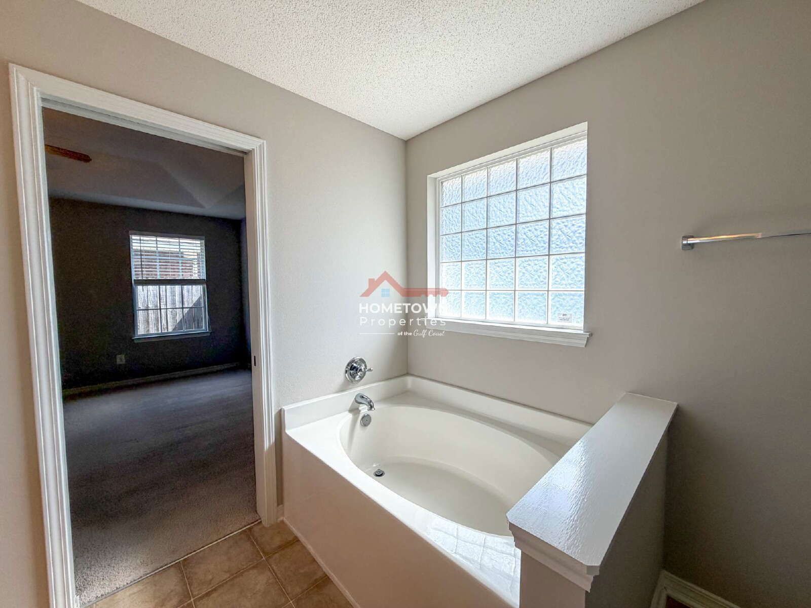 Charming 3-Bed, 2-Bath Home in Pensacola Paradise – Discover 697 Mozingo Ln! property image
