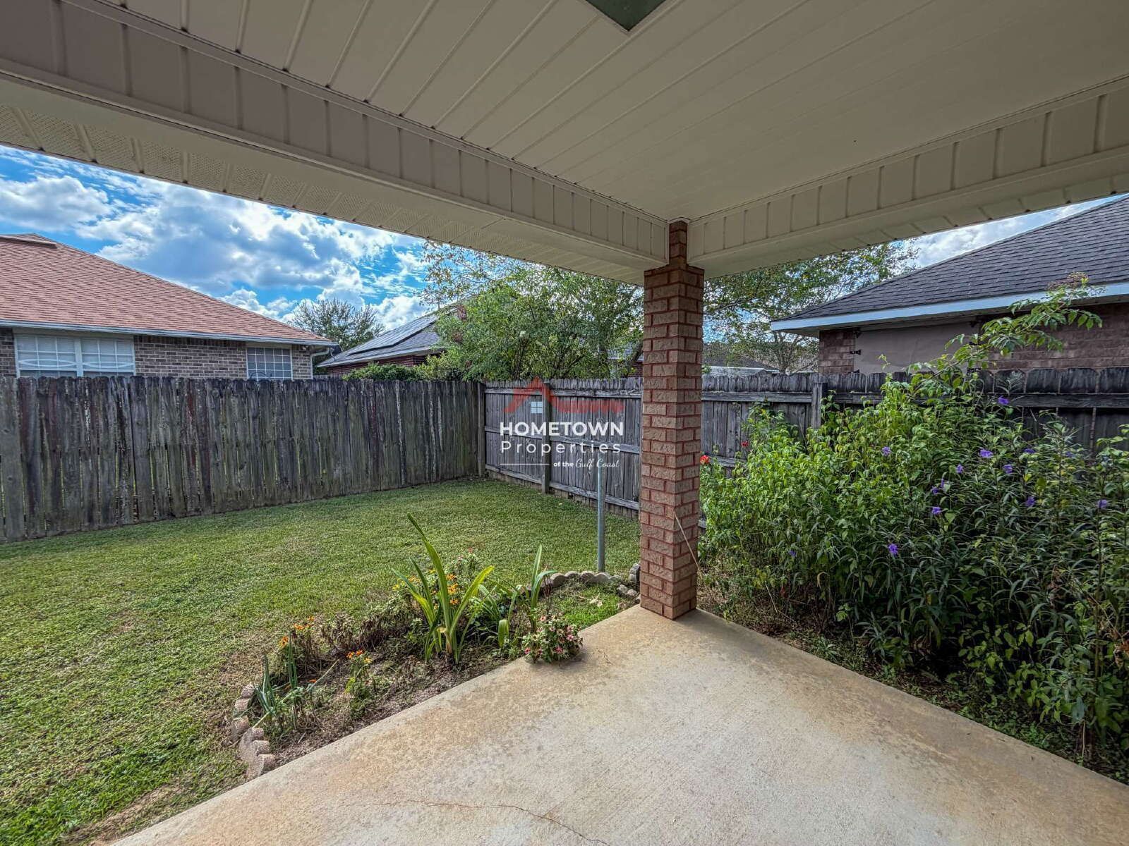 Charming 3-Bed, 2-Bath Home in Pensacola Paradise – Discover 697 Mozingo Ln! property image