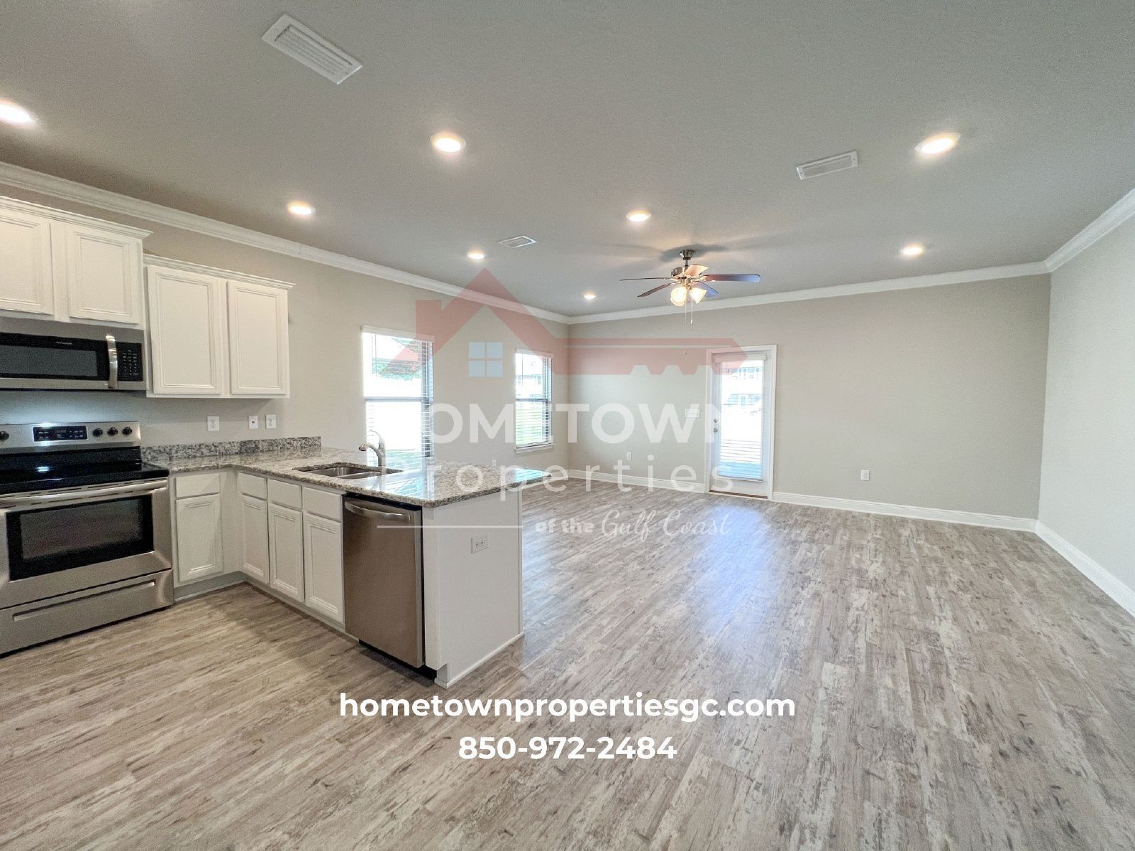 Chic 3-Bed Townhouse with Granite Countertops & Pool at 300 S F St, Pensacola! property image