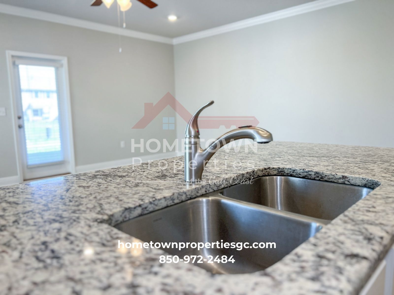 Chic 3-Bed Townhouse with Granite Countertops & Pool at 300 S F St, Pensacola! property image