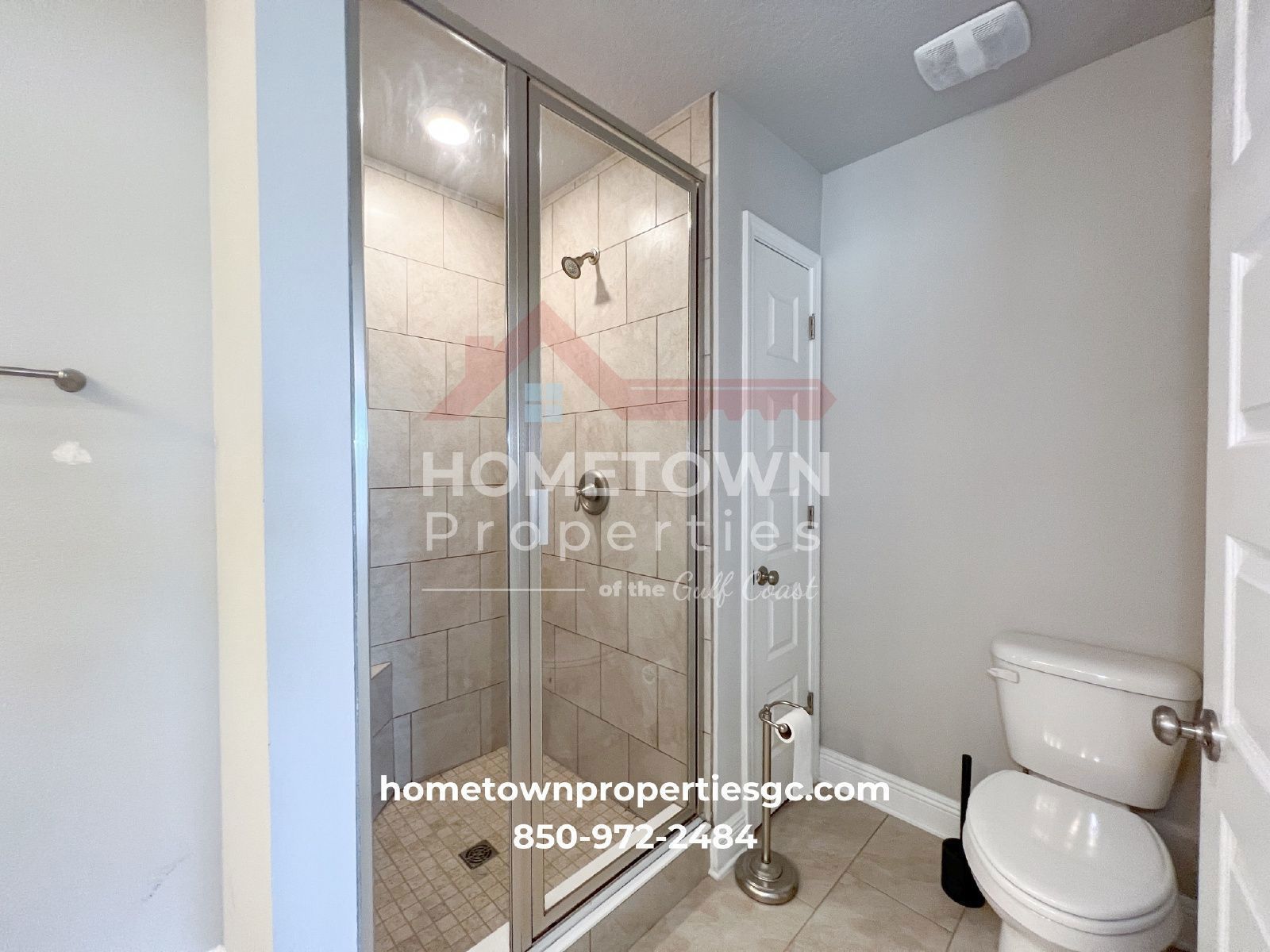 Chic 3-Bed Townhouse with Granite Countertops & Pool at 300 S F St, Pensacola! property image