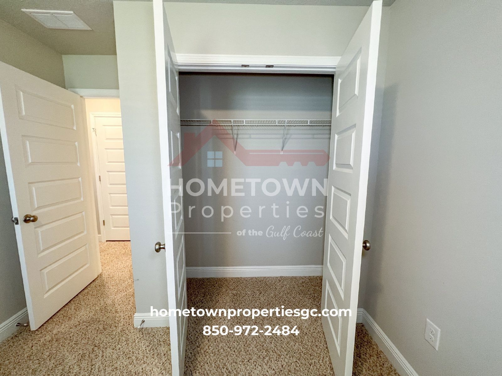 Chic 3-Bed Townhouse with Granite Countertops & Pool at 300 S F St, Pensacola! property image