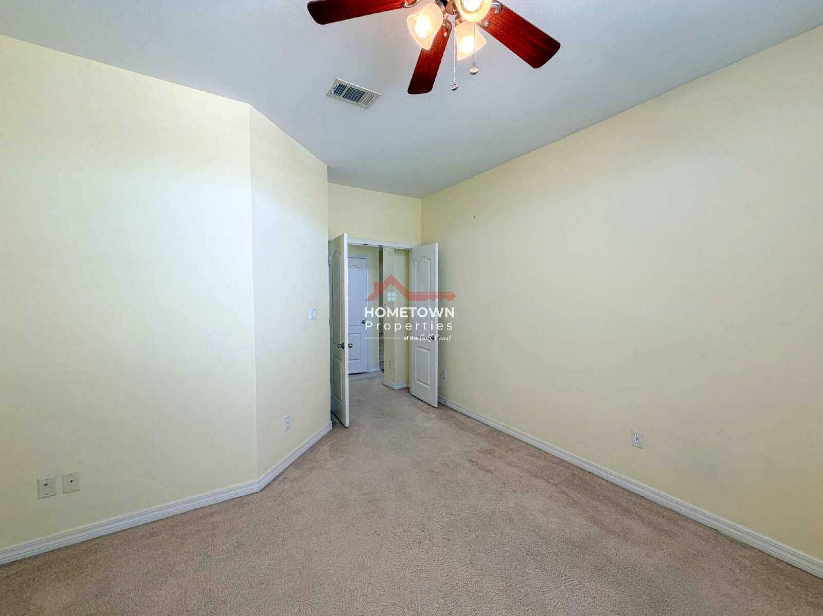 Spacious 4-Bed Oasis with 2 Full Baths property image