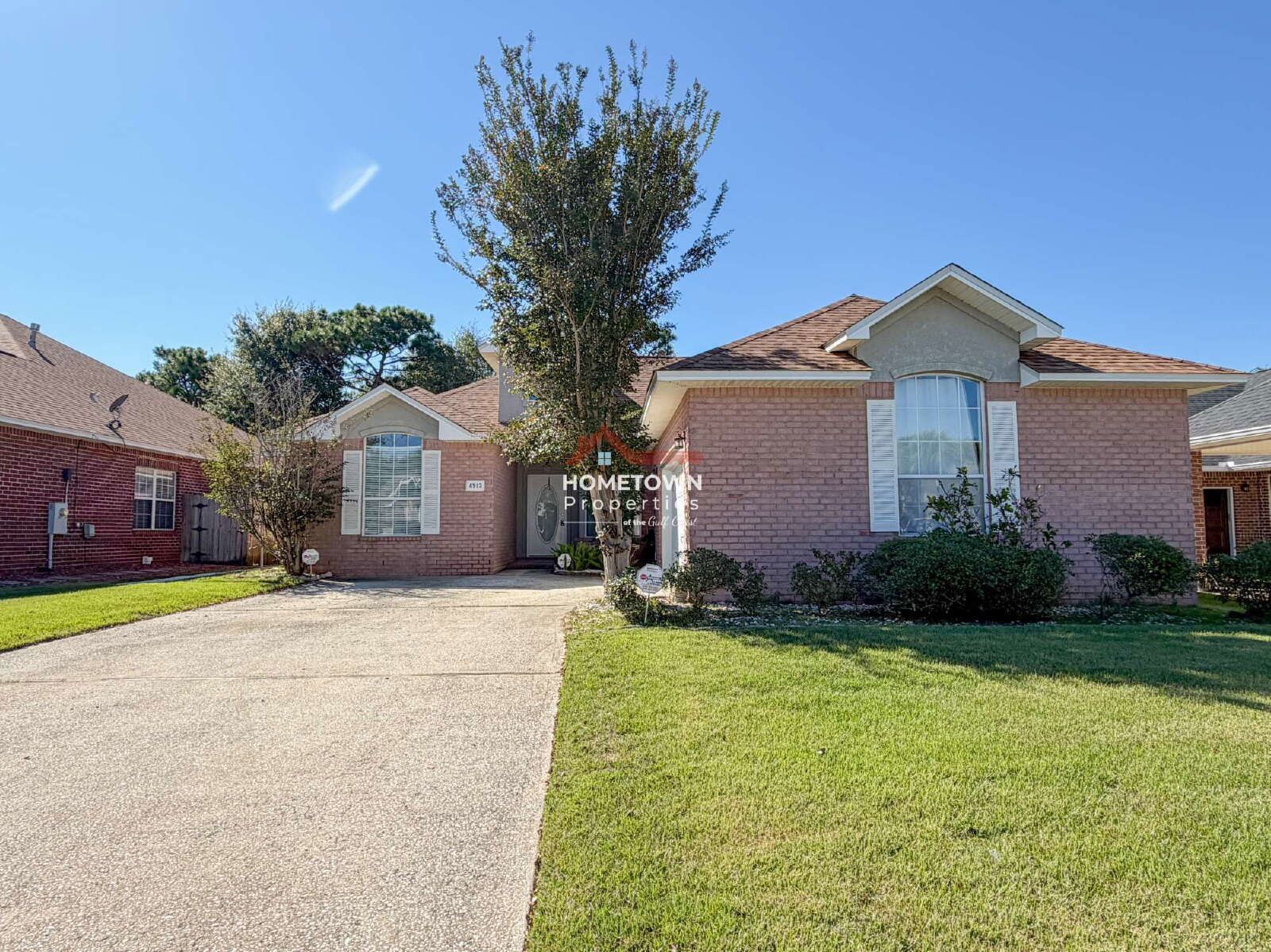 Spacious 4-Bed Oasis with 2 Full Baths property image