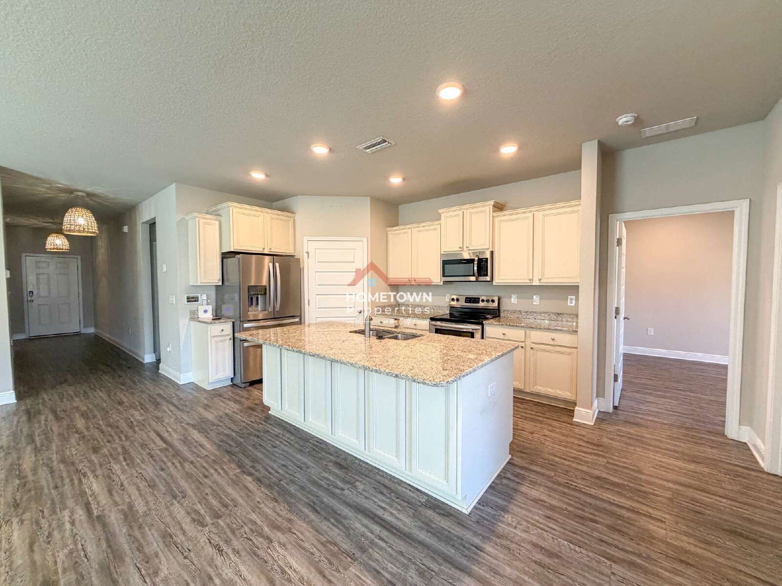 Charming 3-Bedroom Retreat with 2 Full Baths in Pensacola – Spacious 1794 Sq Ft Home at 7695 Burnside Loop! property image