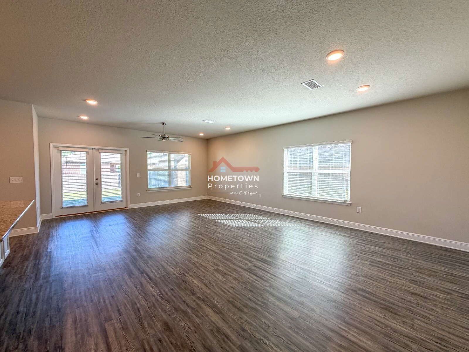 Charming 3-Bedroom Retreat with 2 Full Baths in Pensacola – Spacious 1794 Sq Ft Home at 7695 Burnside Loop! property image