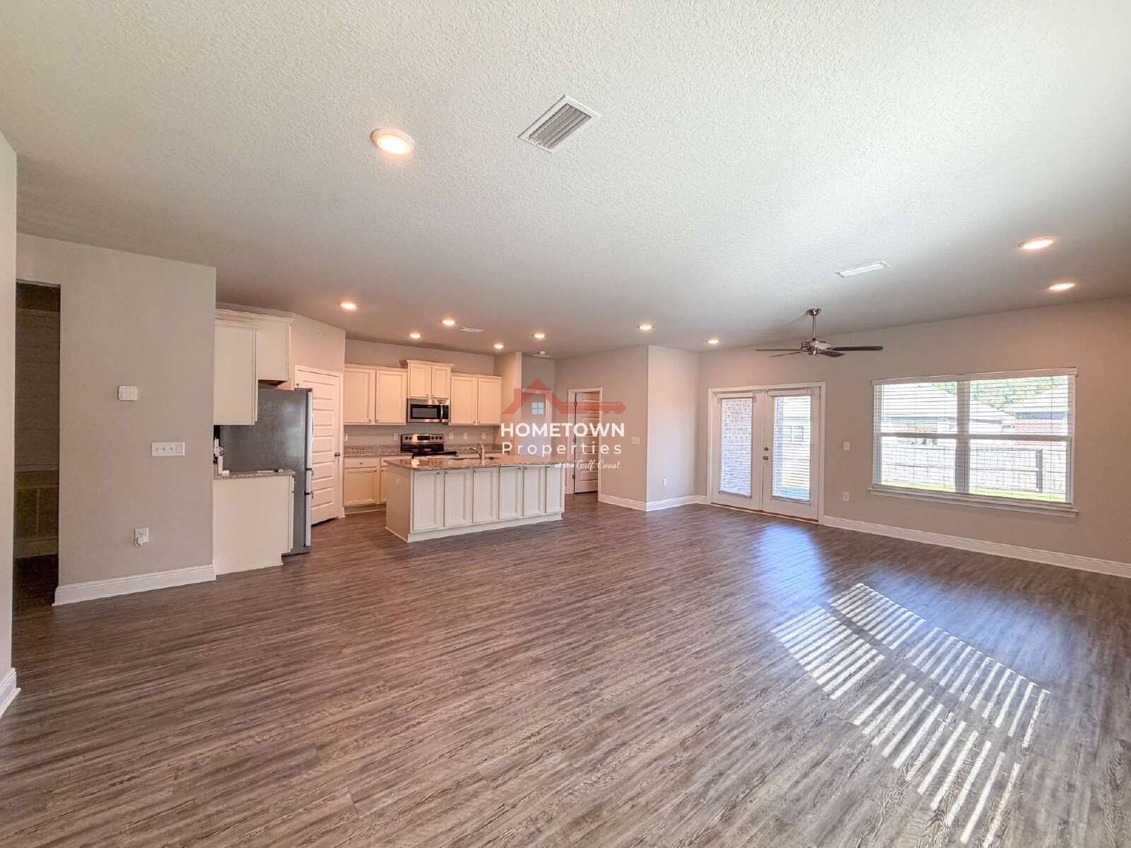 Charming 3-Bedroom Retreat with 2 Full Baths in Pensacola – Spacious 1794 Sq Ft Home at 7695 Burnside Loop! property image