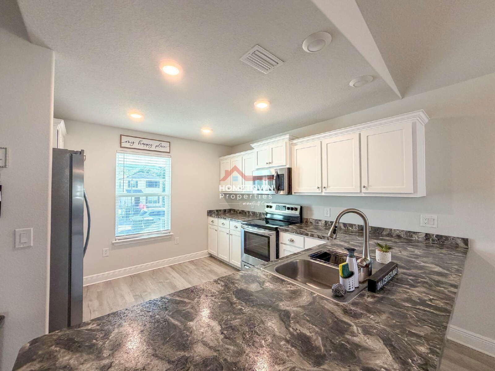 Charming 3-Bedroom Oasis with 2 Full Baths in Pensacola – 1454 Sq Ft of Comfort Awaits! property image