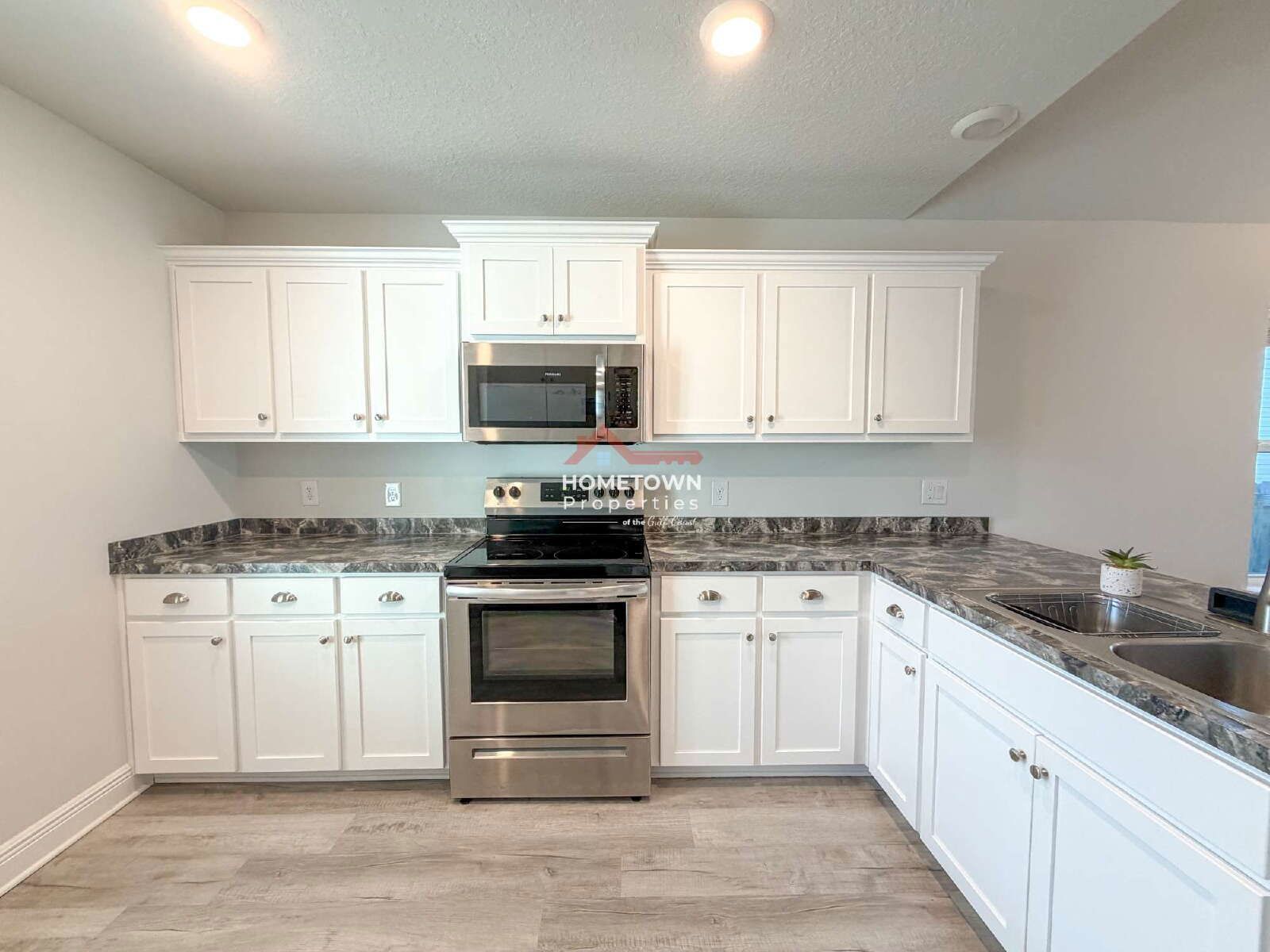Charming 3-Bedroom Oasis with 2 Full Baths in Pensacola – 1454 Sq Ft of Comfort Awaits! property image