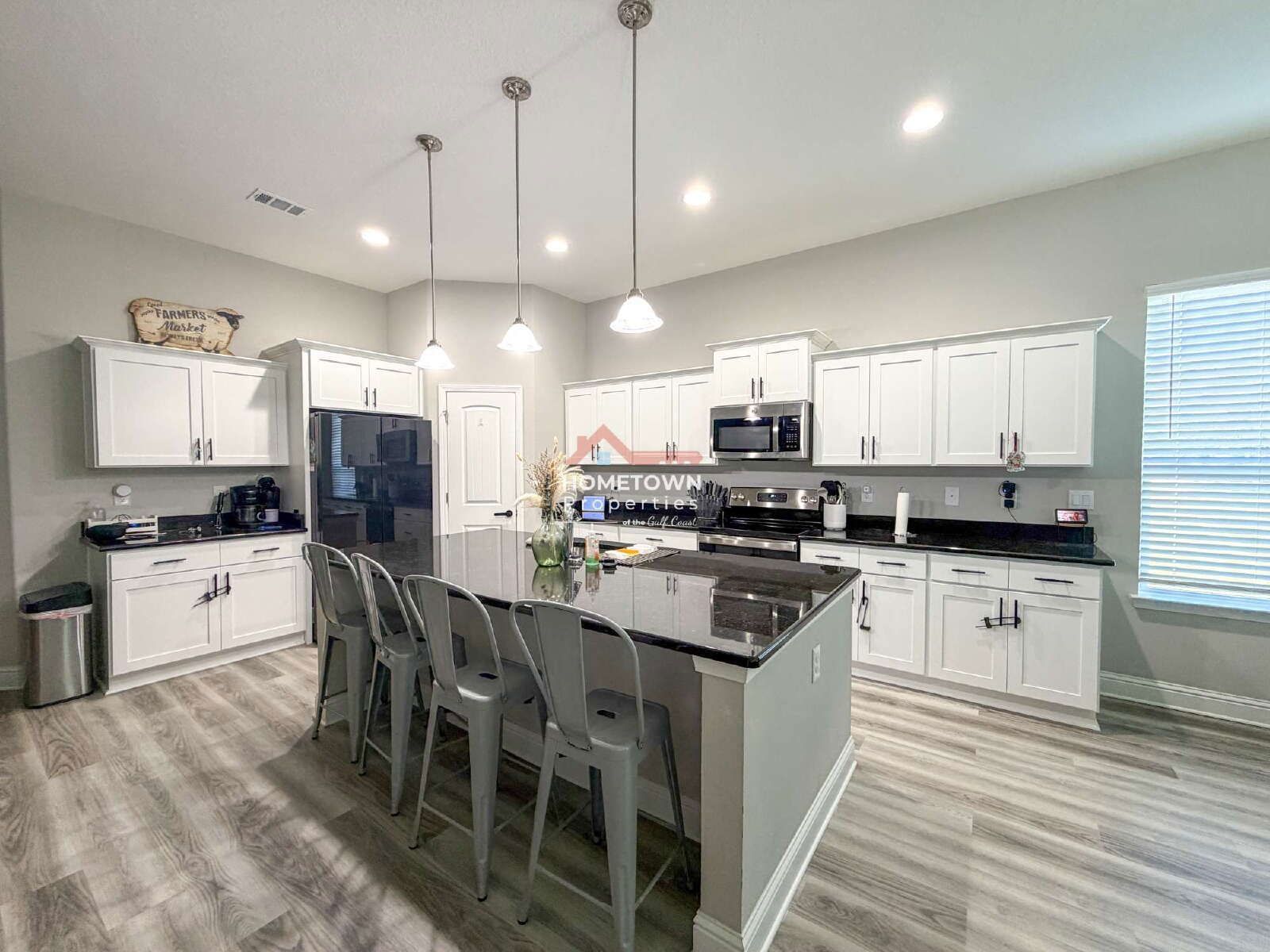 Spacious 4-Bedroom Retreat with 2.5 Baths in Milton - 2,426 Sq Ft of Comfortable Living at 4578 Red Oak Drive! property image