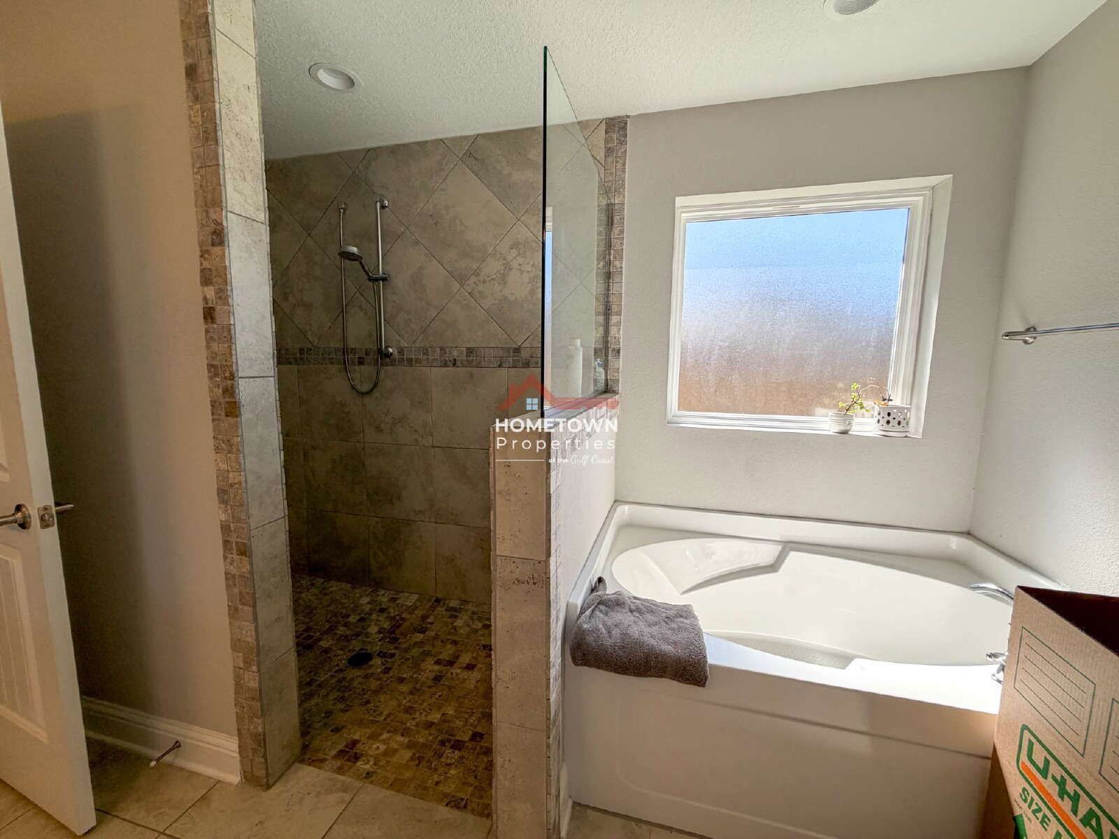 Spacious 4-Bedroom Retreat with 2.5 Baths in Milton - 2,426 Sq Ft of Comfortable Living at 4578 Red Oak Drive! property image