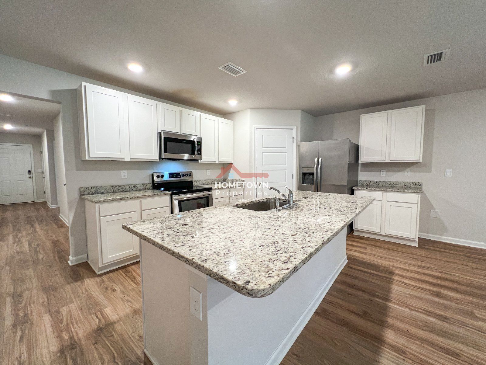 4 bed, 2 bath home located in the Birch Run community property image
