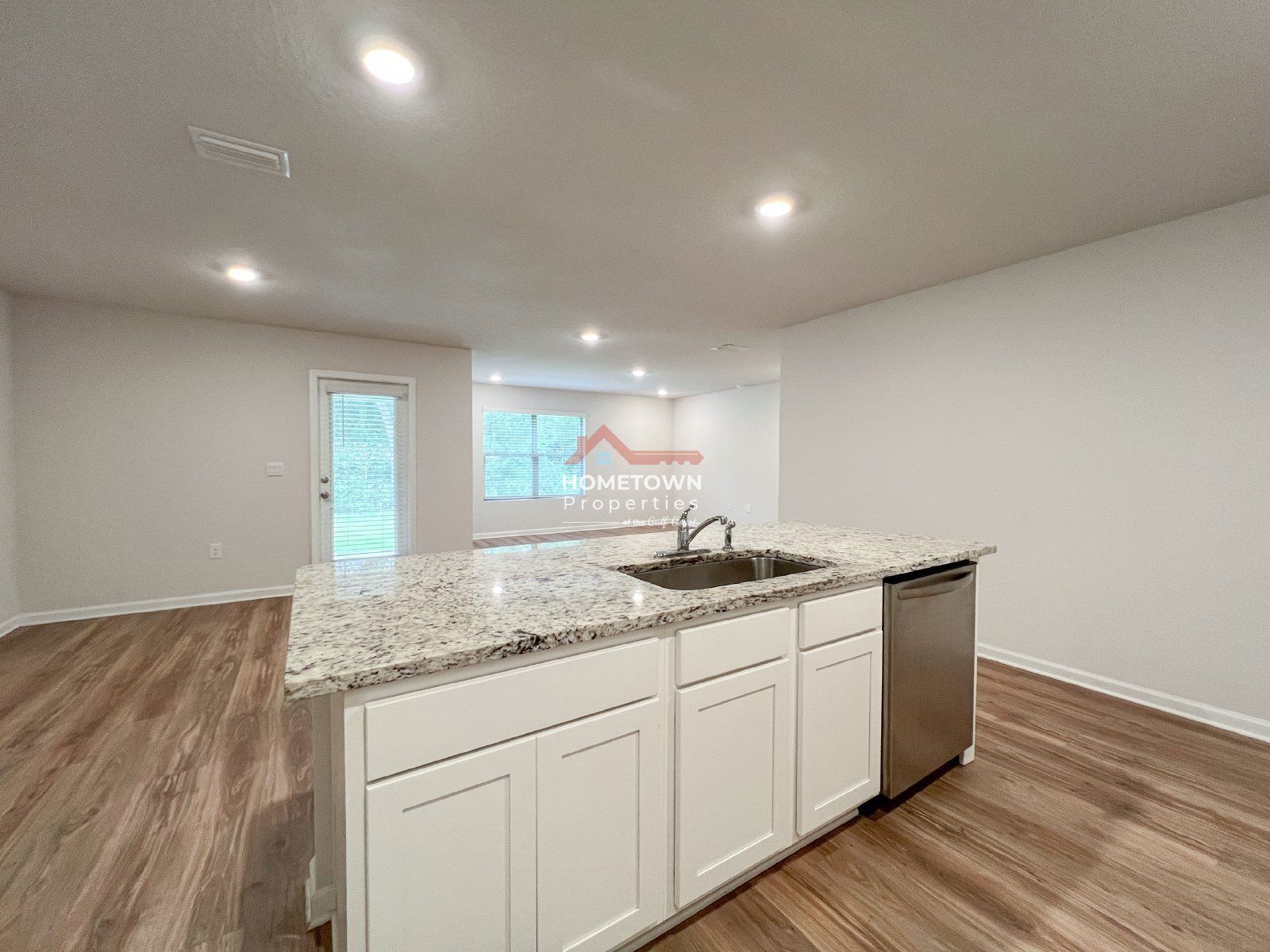 4 bed, 2 bath home located in the Birch Run community property image