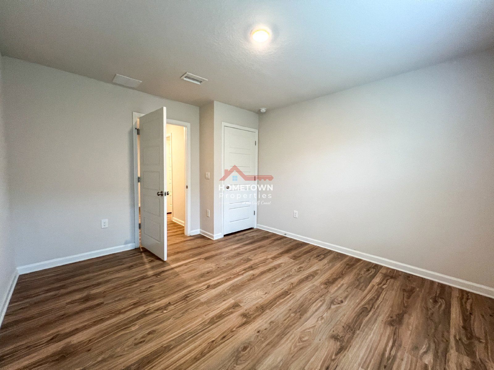 4 bed, 2 bath home located in the Birch Run community property image