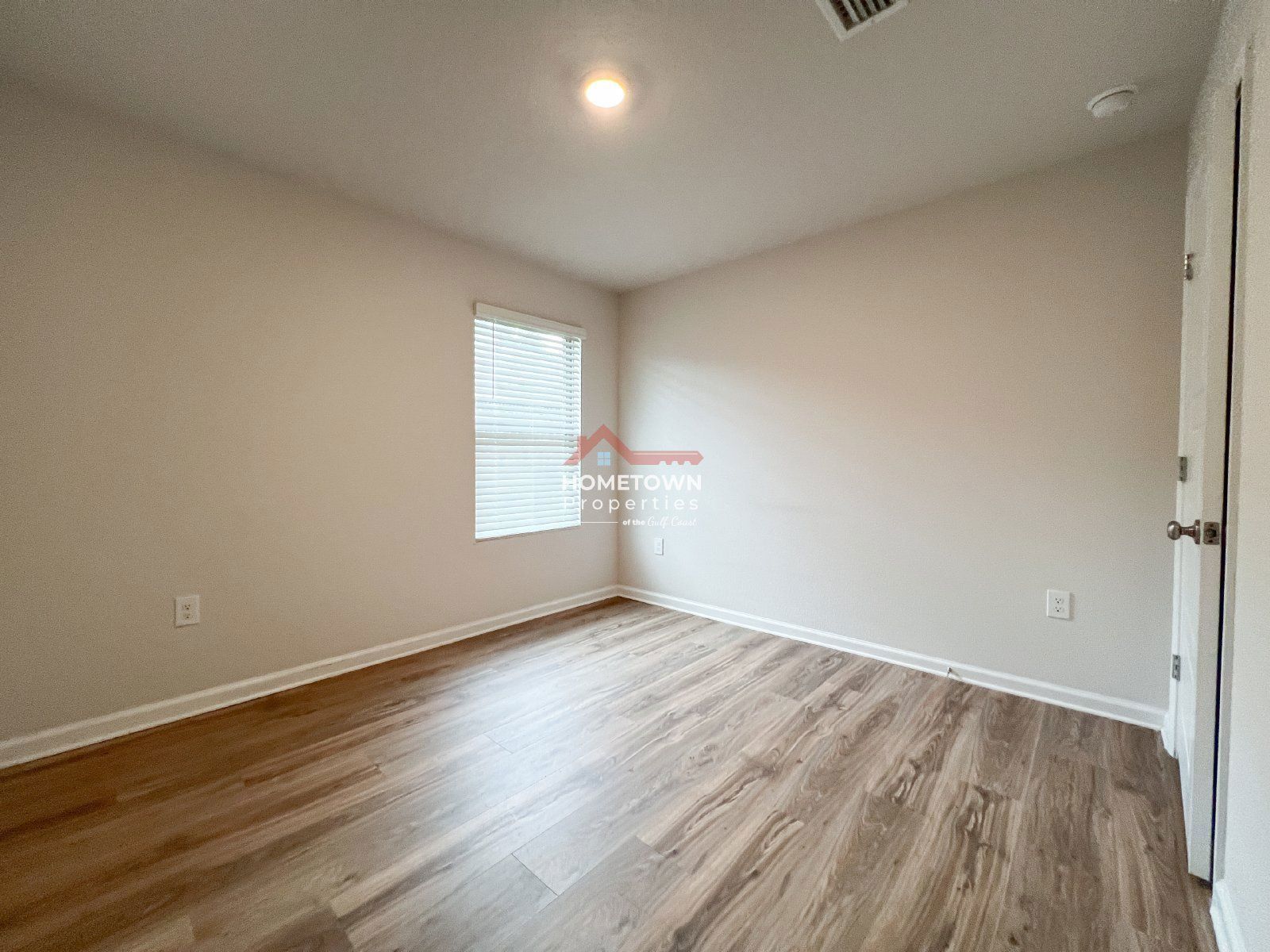 4 bed, 2 bath home located in the Birch Run community property image