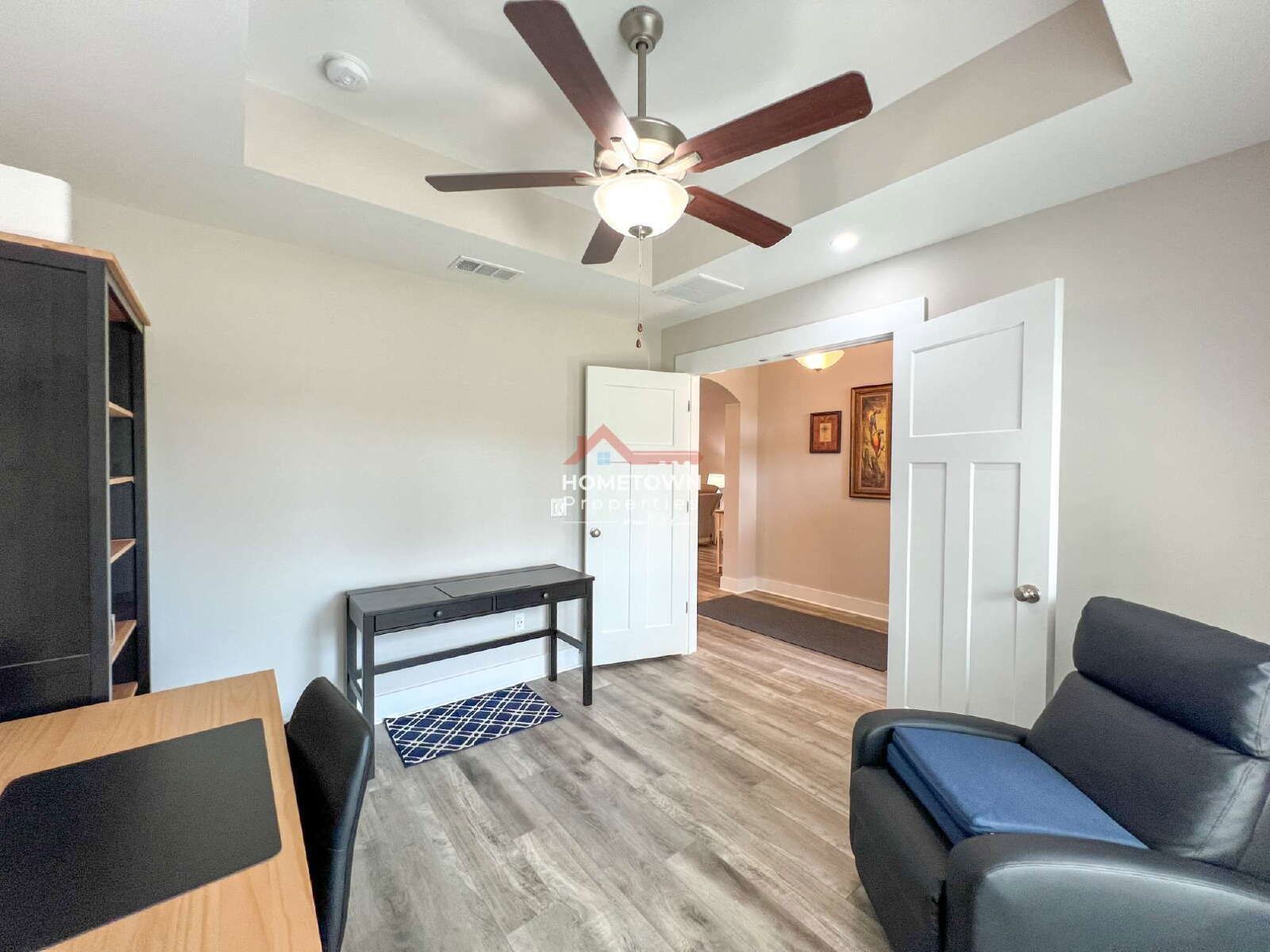 Furnished 3-Bed Oasis on Dunridge Drive with Access Gate property image