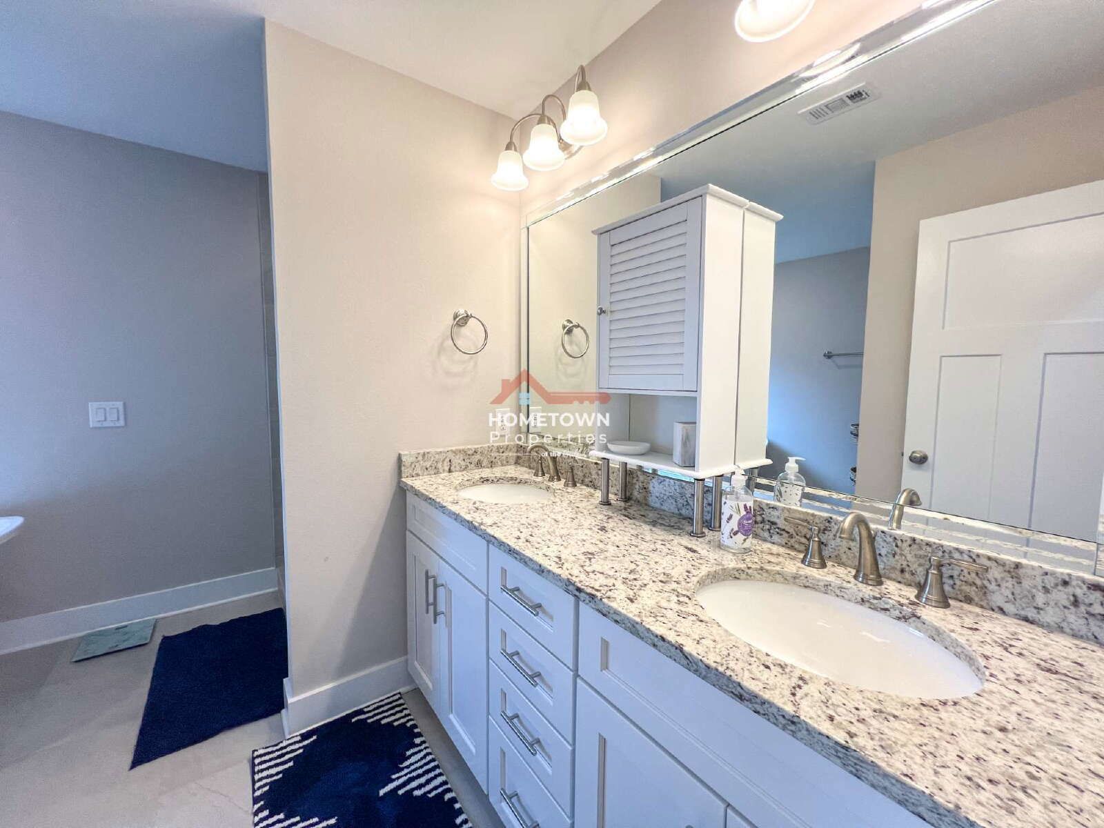Furnished 3-Bed Oasis on Dunridge Drive with Access Gate property image