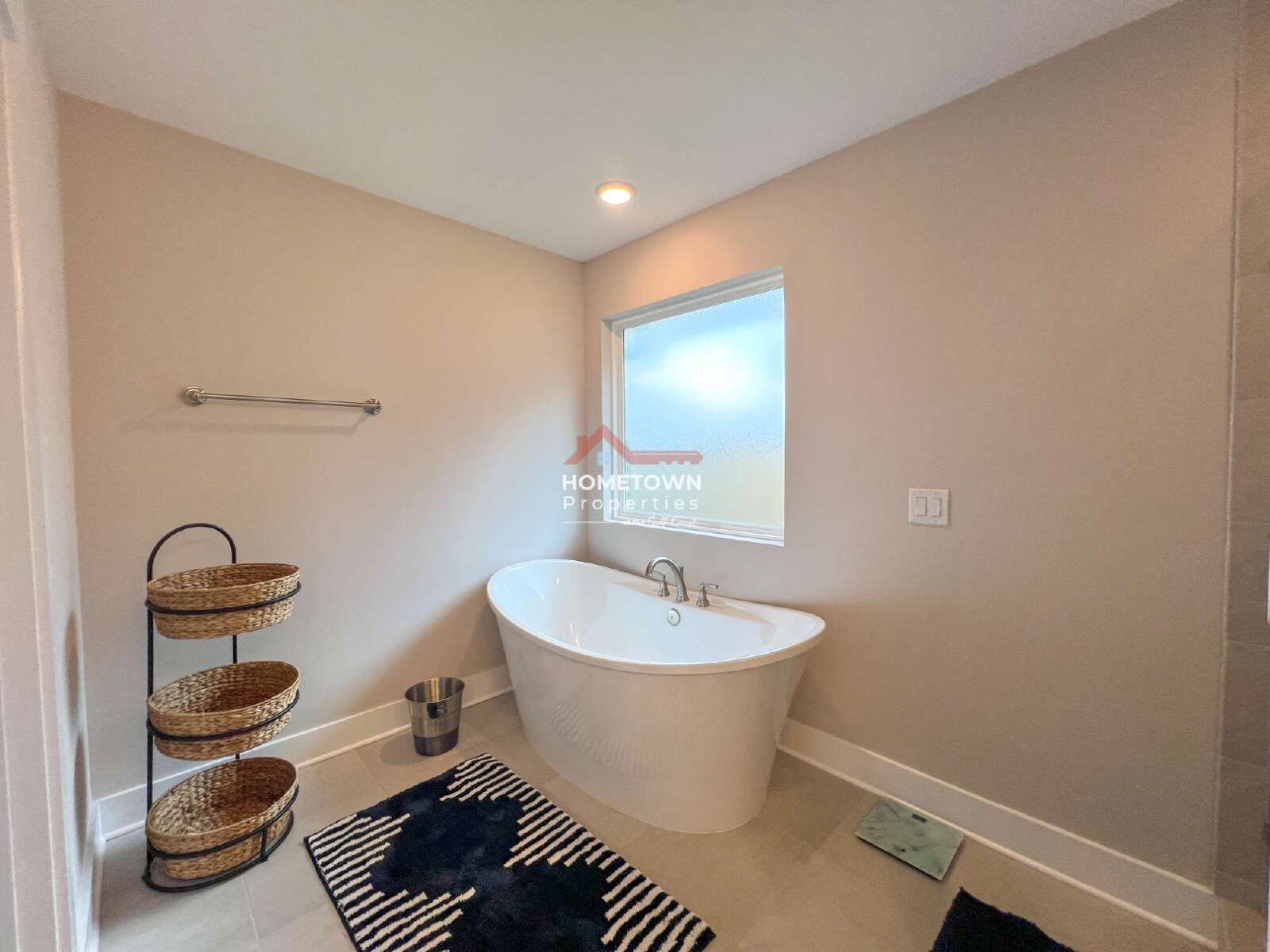 Furnished 3-Bed Oasis on Dunridge Drive with Access Gate property image