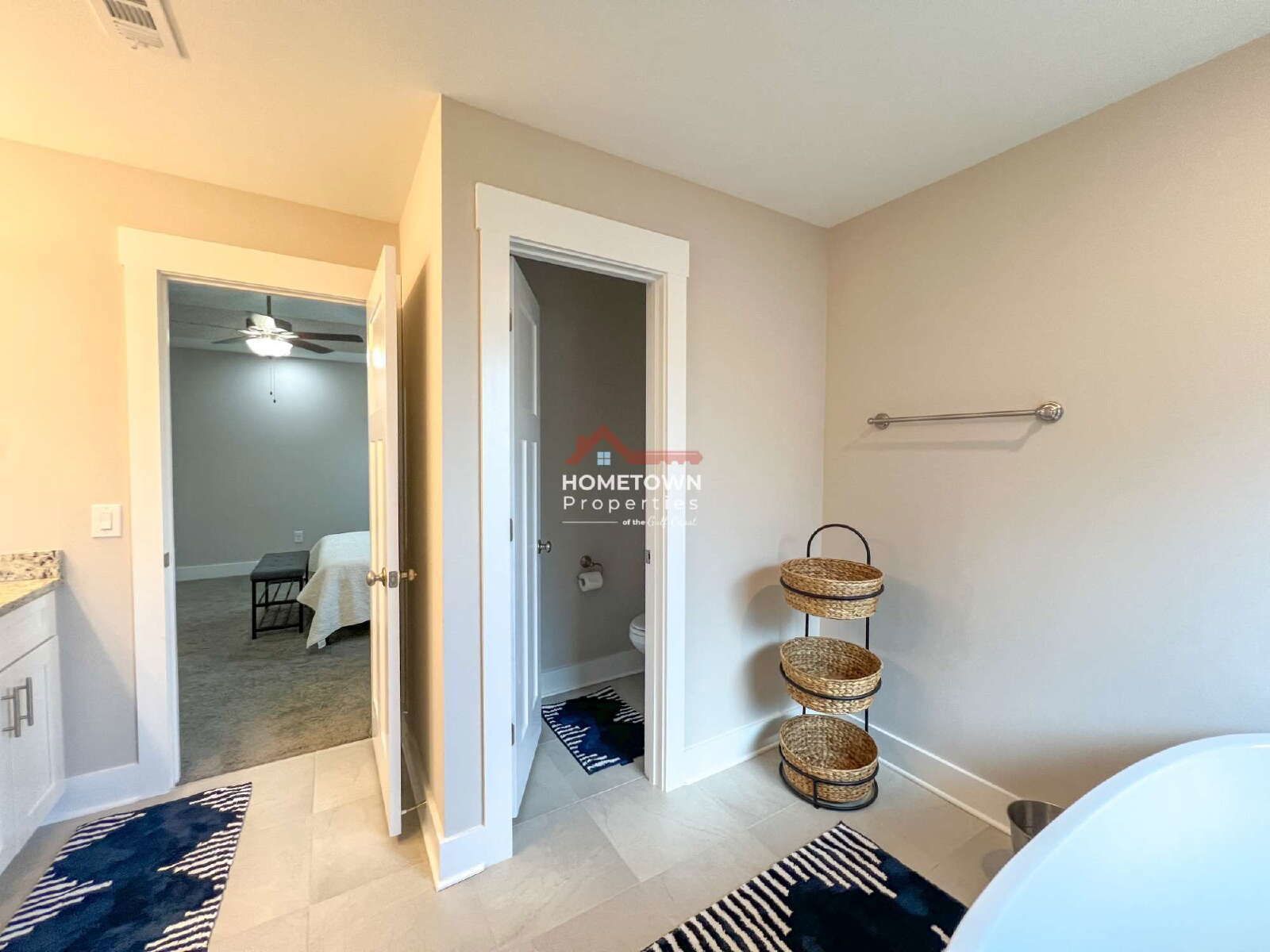 Furnished 3-Bed Oasis on Dunridge Drive with Access Gate property image