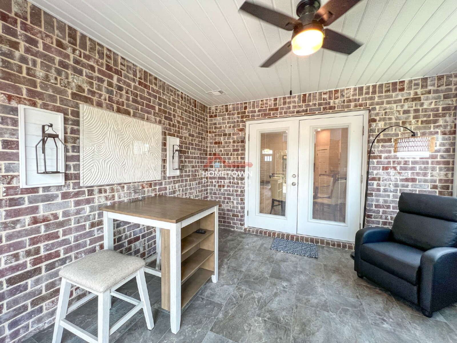 Furnished 3-Bed Oasis on Dunridge Drive with Access Gate property image