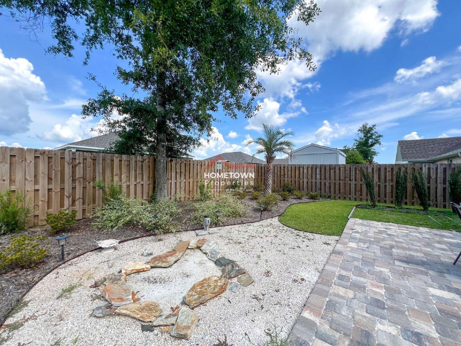 Furnished 3-Bed Oasis on Dunridge Drive with Access Gate property image
