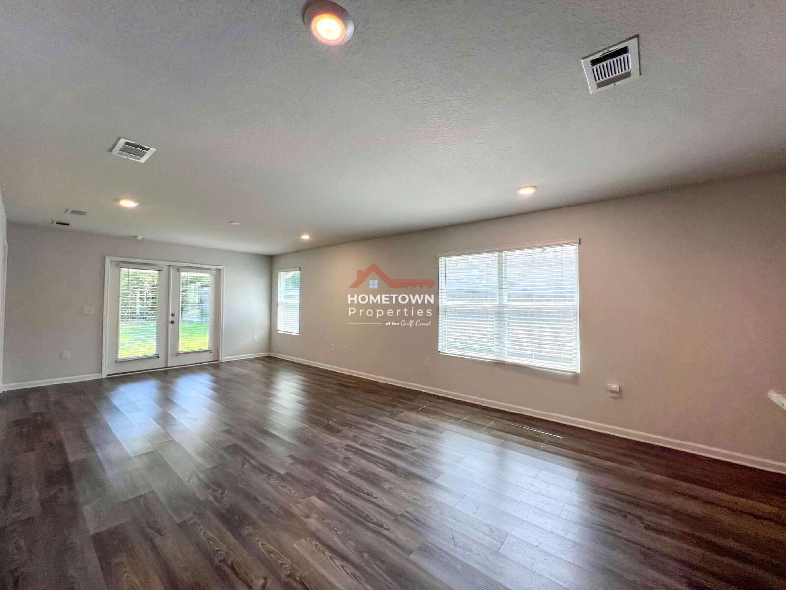 Charming 3-Bedroom Home with 2 Baths on Peach Drive property image