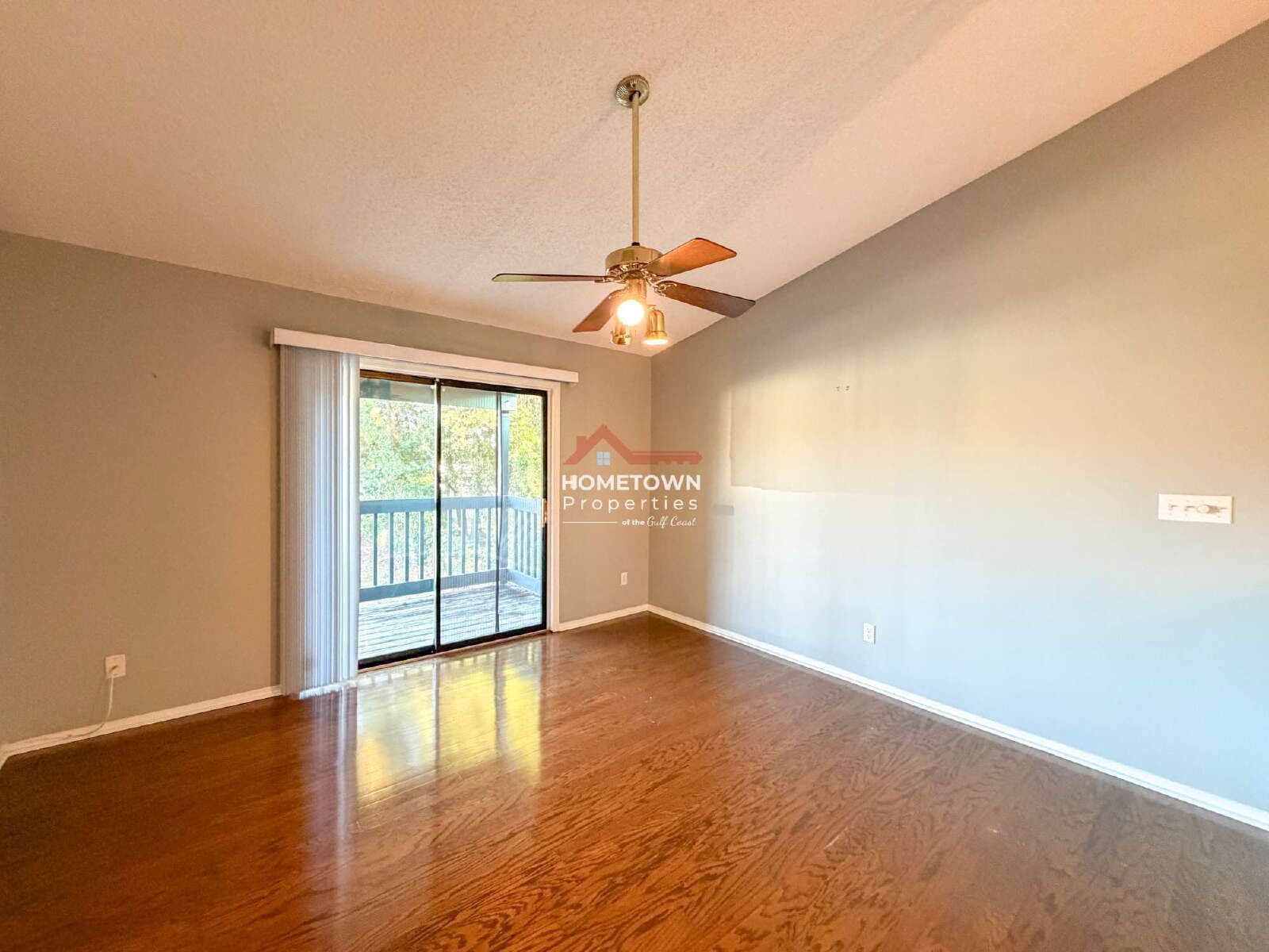 Chic & Cozy 2-Bed, 2-Bath Condo Retreat on Scenic Hwy, Pensacola! property image