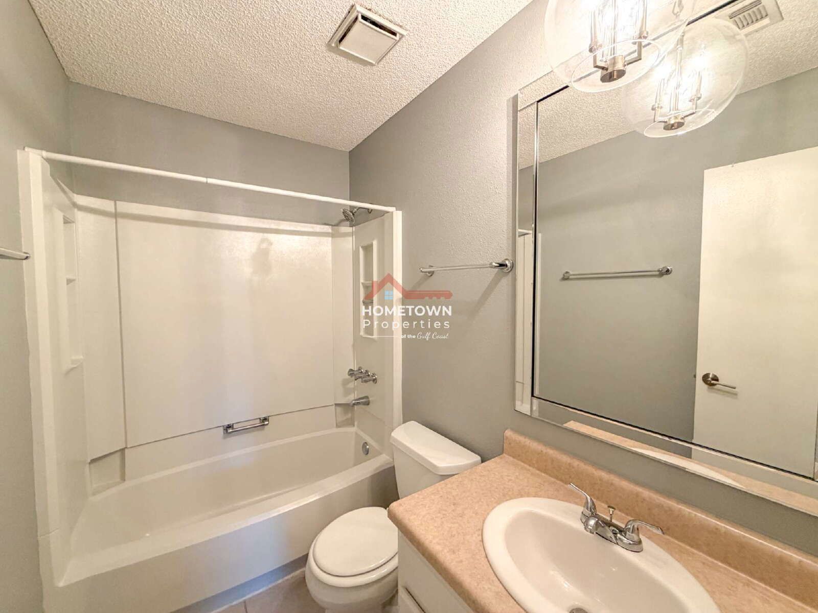 Chic & Cozy 2-Bed, 2-Bath Condo Retreat on Scenic Hwy, Pensacola! property image