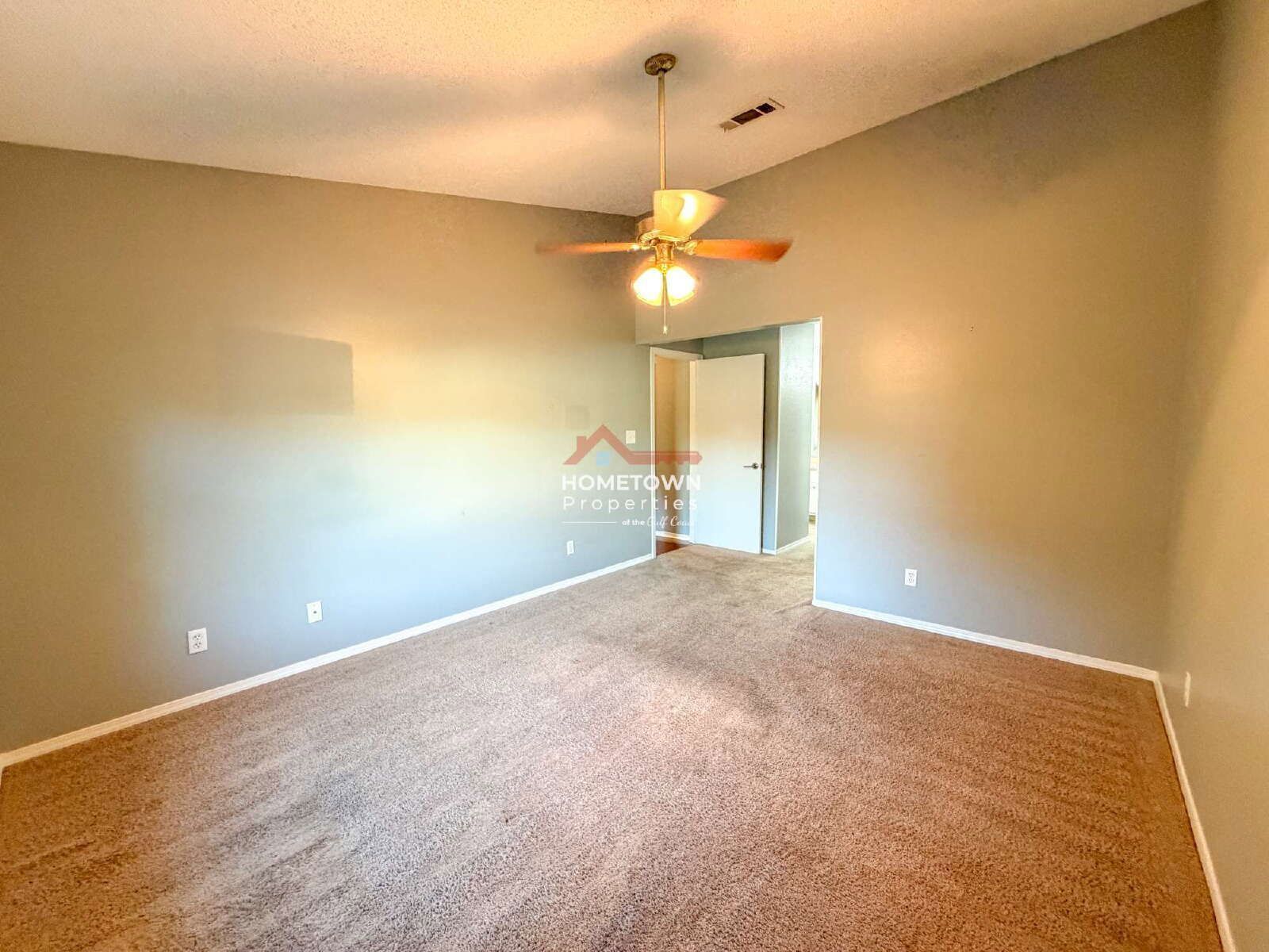 Chic & Cozy 2-Bed, 2-Bath Condo Retreat on Scenic Hwy, Pensacola! property image