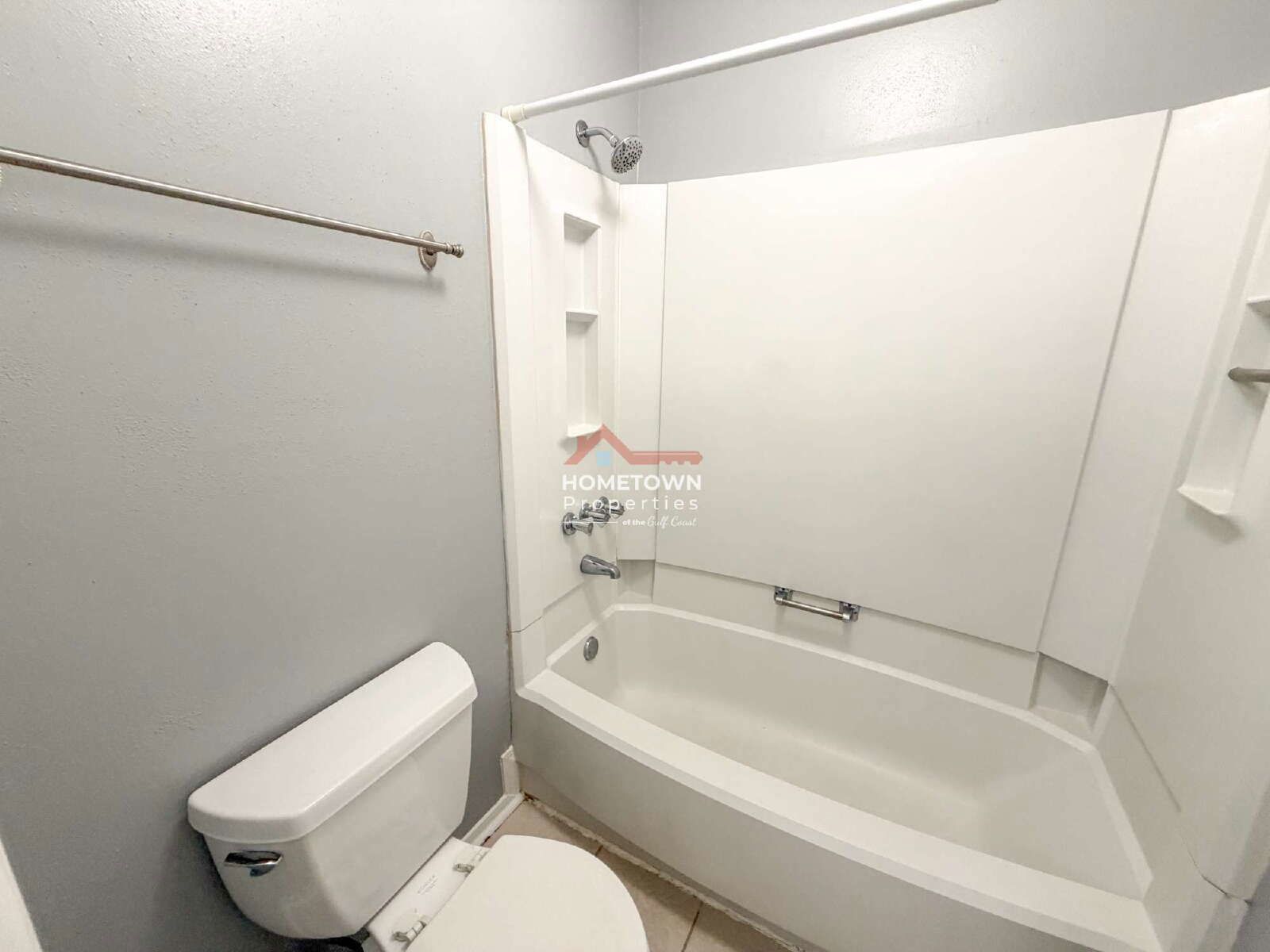 Chic & Cozy 2-Bed, 2-Bath Condo Retreat on Scenic Hwy, Pensacola! property image