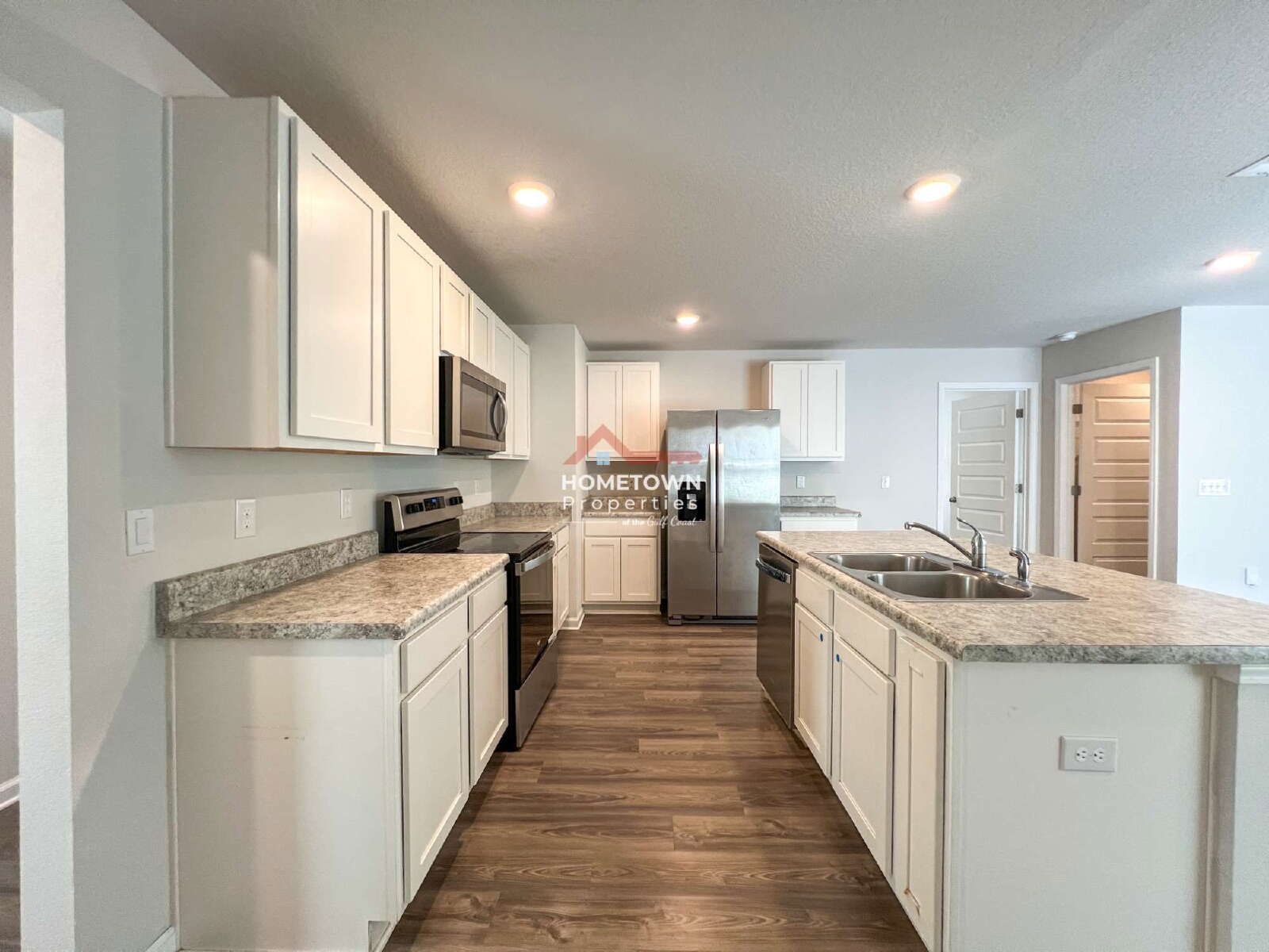 Charming 3-Bedroom Home with 2 Baths on Peach Drive property image