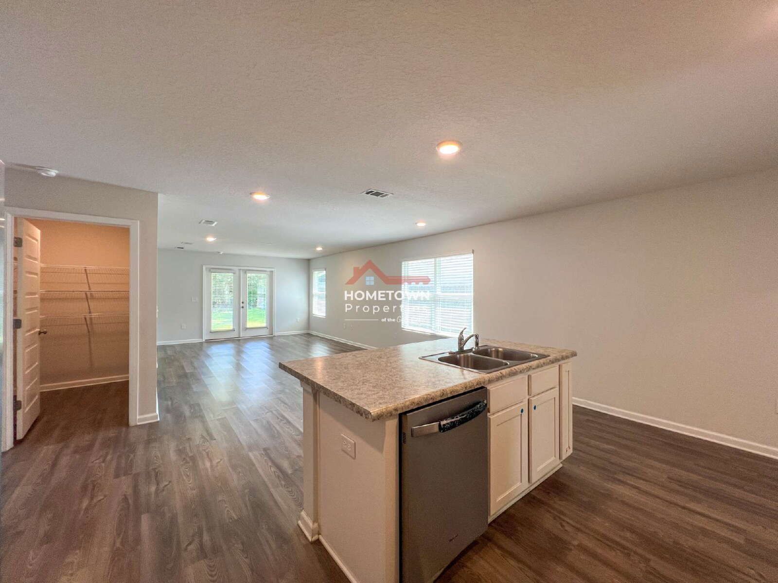 Charming 3-Bedroom Home with 2 Baths on Peach Drive property image