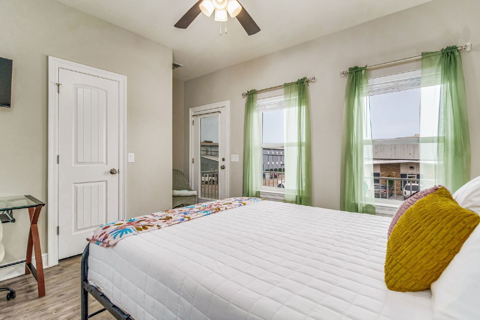 Downtown Pensacola Furnished Rental with Three Bedrooms property image