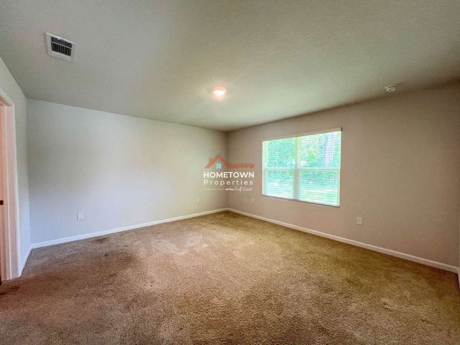 Charming 3-Bedroom Home with 2 Baths on Peach Drive property image