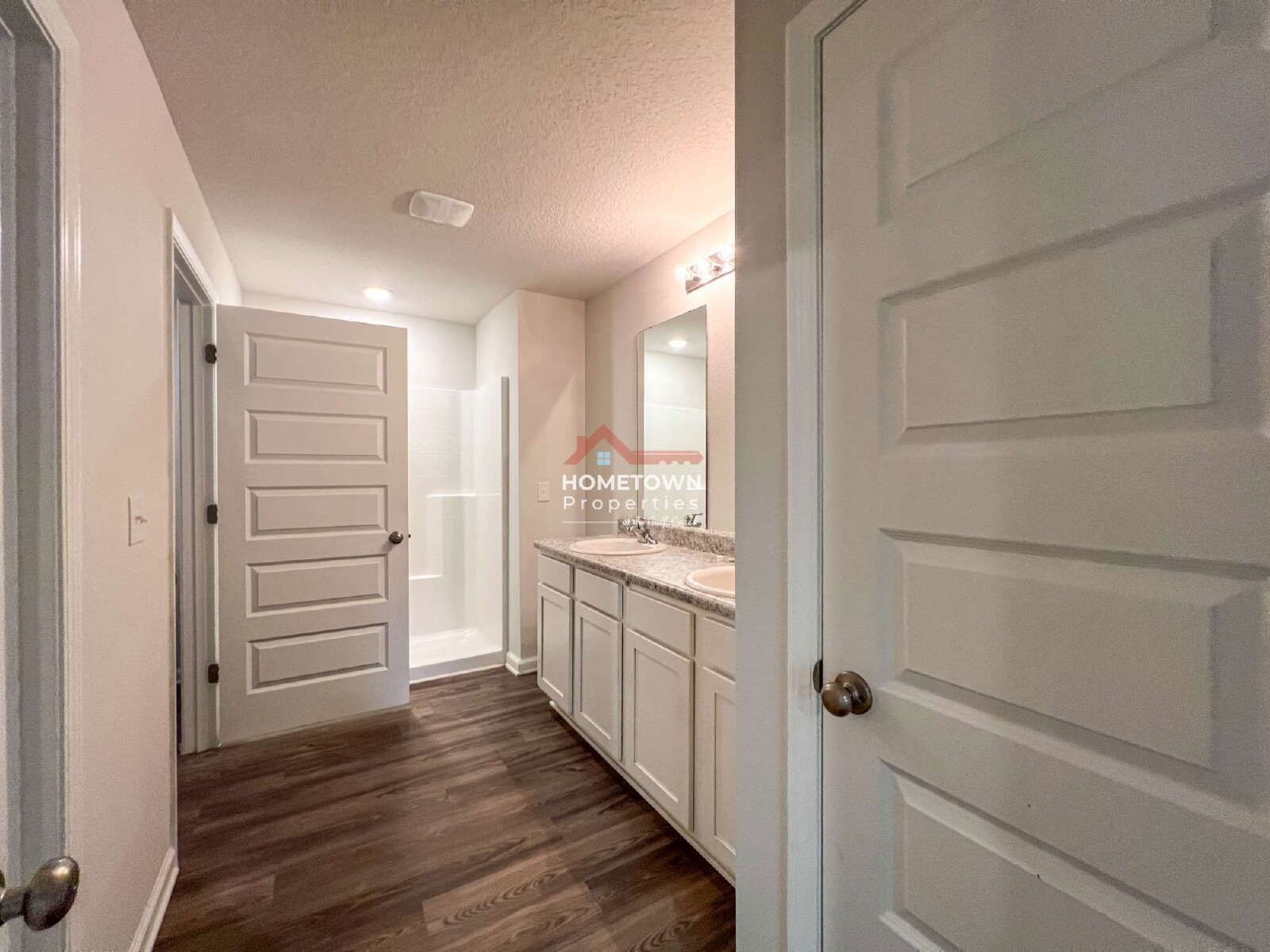 Charming 3-Bedroom Home with 2 Baths on Peach Drive property image