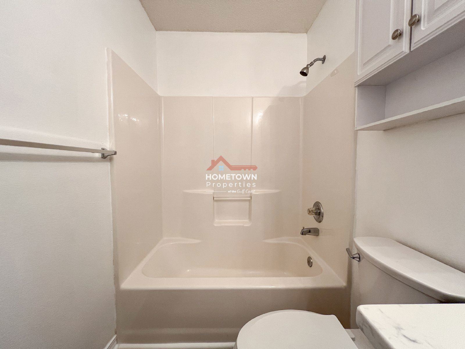 3-Bed, 2-Bath Retreat in Maple Oaks Subdivision property image