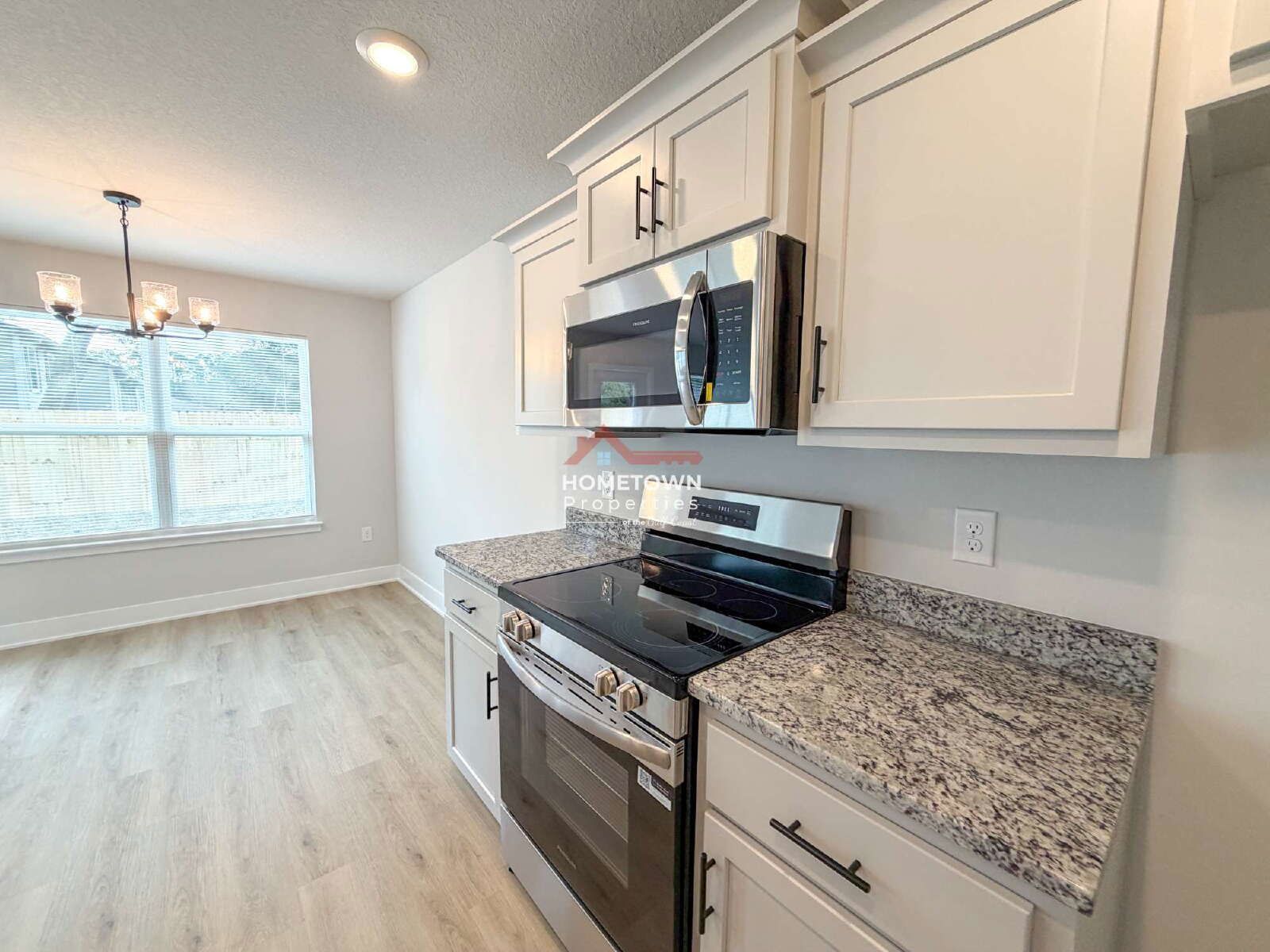 Charming 3-Bed Oasis with Granite Kitchen & 2.5 Baths in Pensacola – 1648 Sq Ft of Comfort! property image