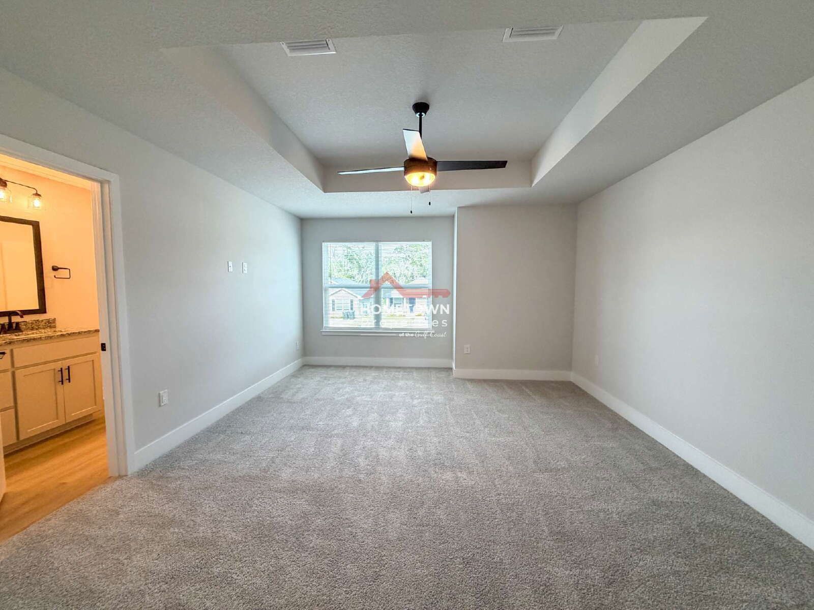 Charming 3-Bed Oasis with Granite Kitchen & 2.5 Baths in Pensacola – 1648 Sq Ft of Comfort! property image