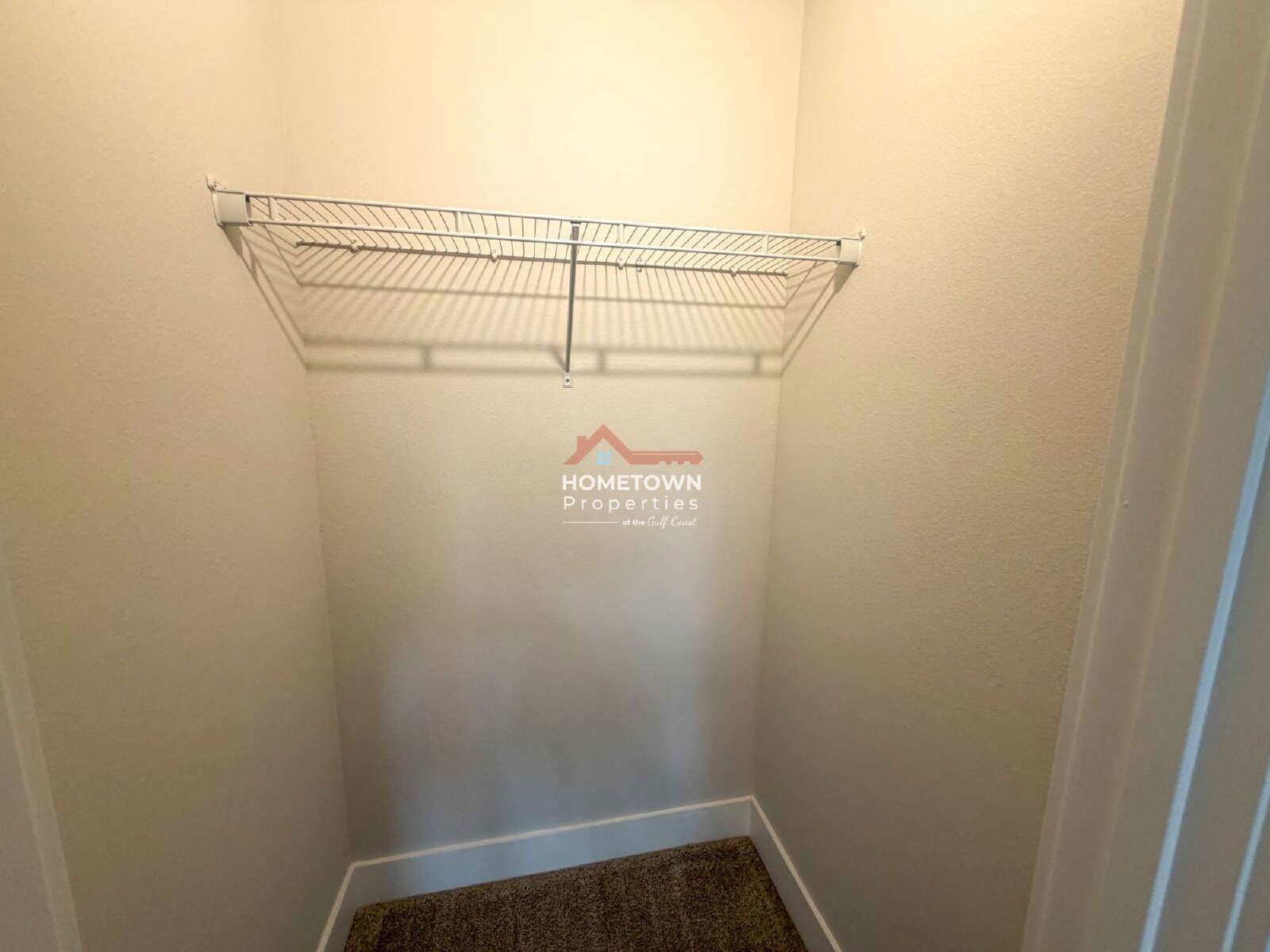 Charming 3-Bed Oasis with Granite Kitchen & 2.5 Baths in Pensacola – 1648 Sq Ft of Comfort! property image