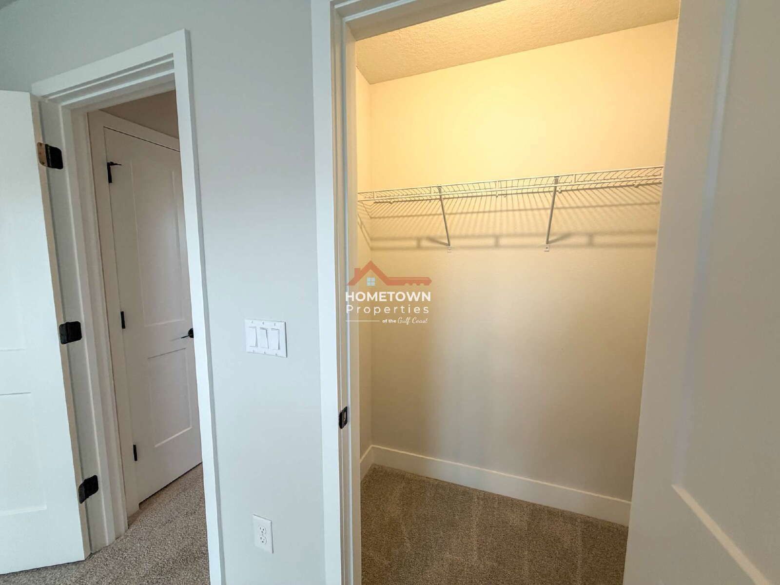 Charming 3-Bed Oasis with Granite Kitchen & 2.5 Baths in Pensacola – 1648 Sq Ft of Comfort! property image