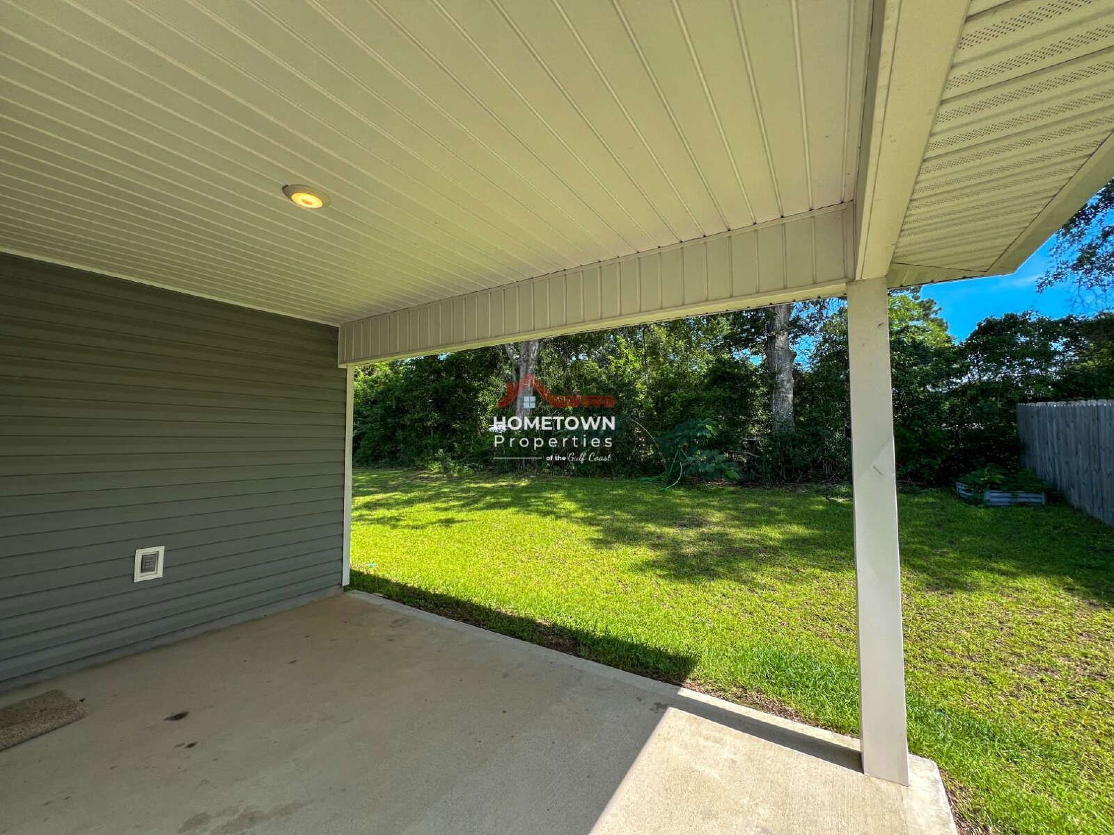 Charming 3-Bedroom Home with 2 Baths on Peach Drive property image