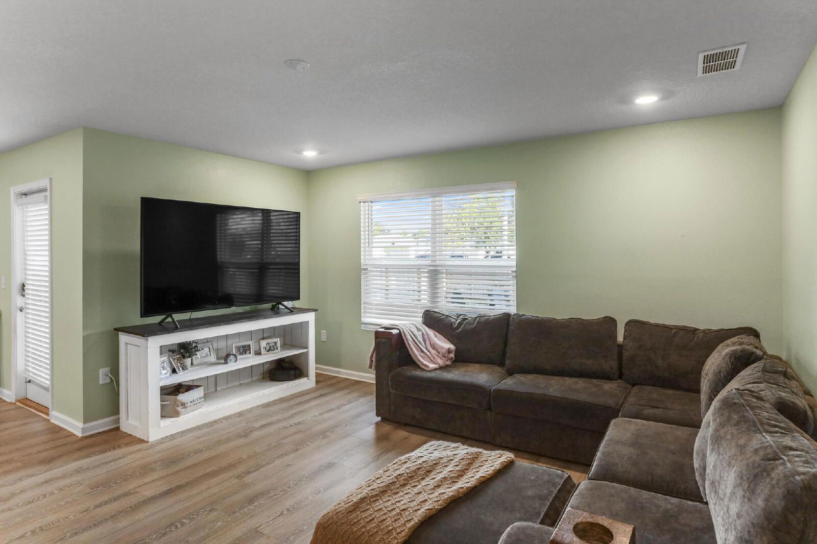 Spacious 4-Bedroom Oasis in Pensacola – Your Dream Home Awaits at 903 Lovebird Court! property image