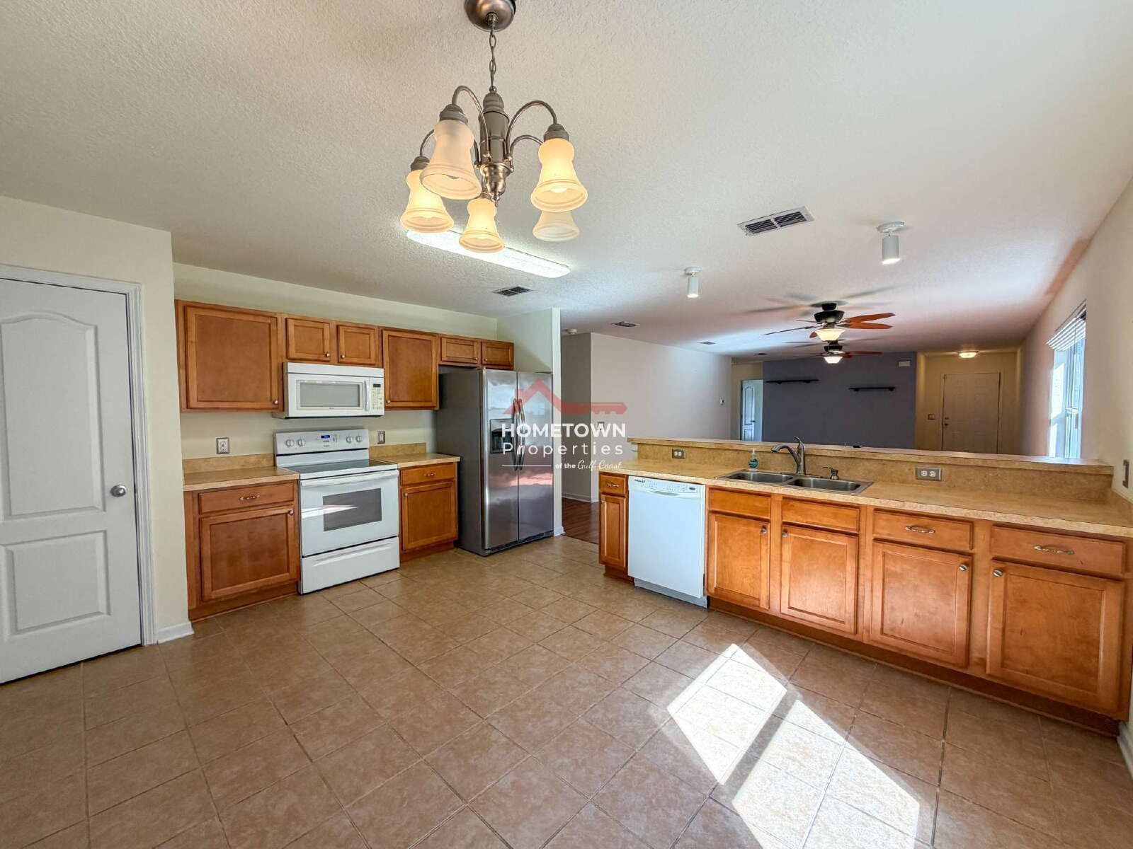 Charming 3-Bedroom Retreat at 10645 Senegal Drive property image